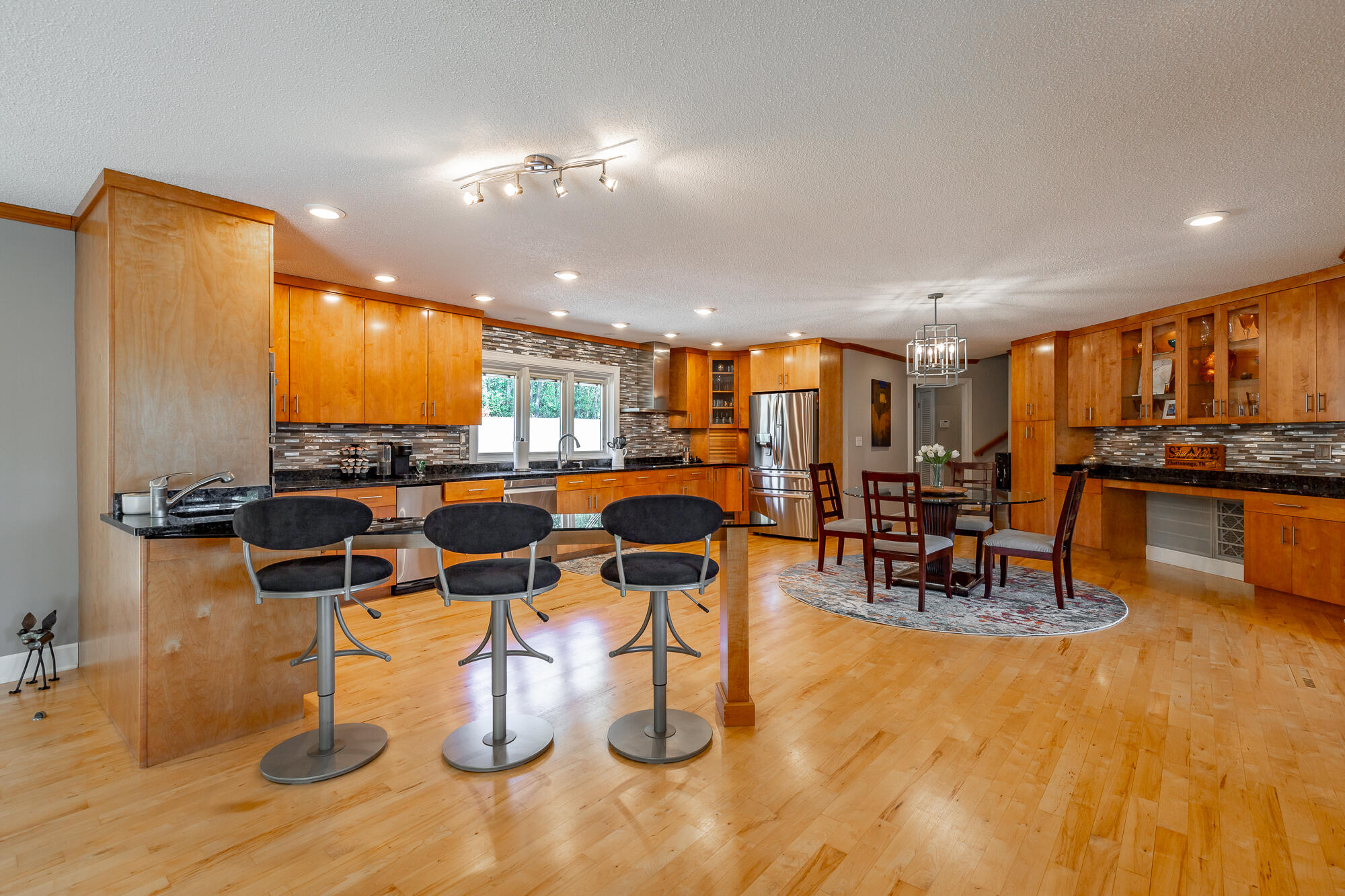6530 Fairview Road