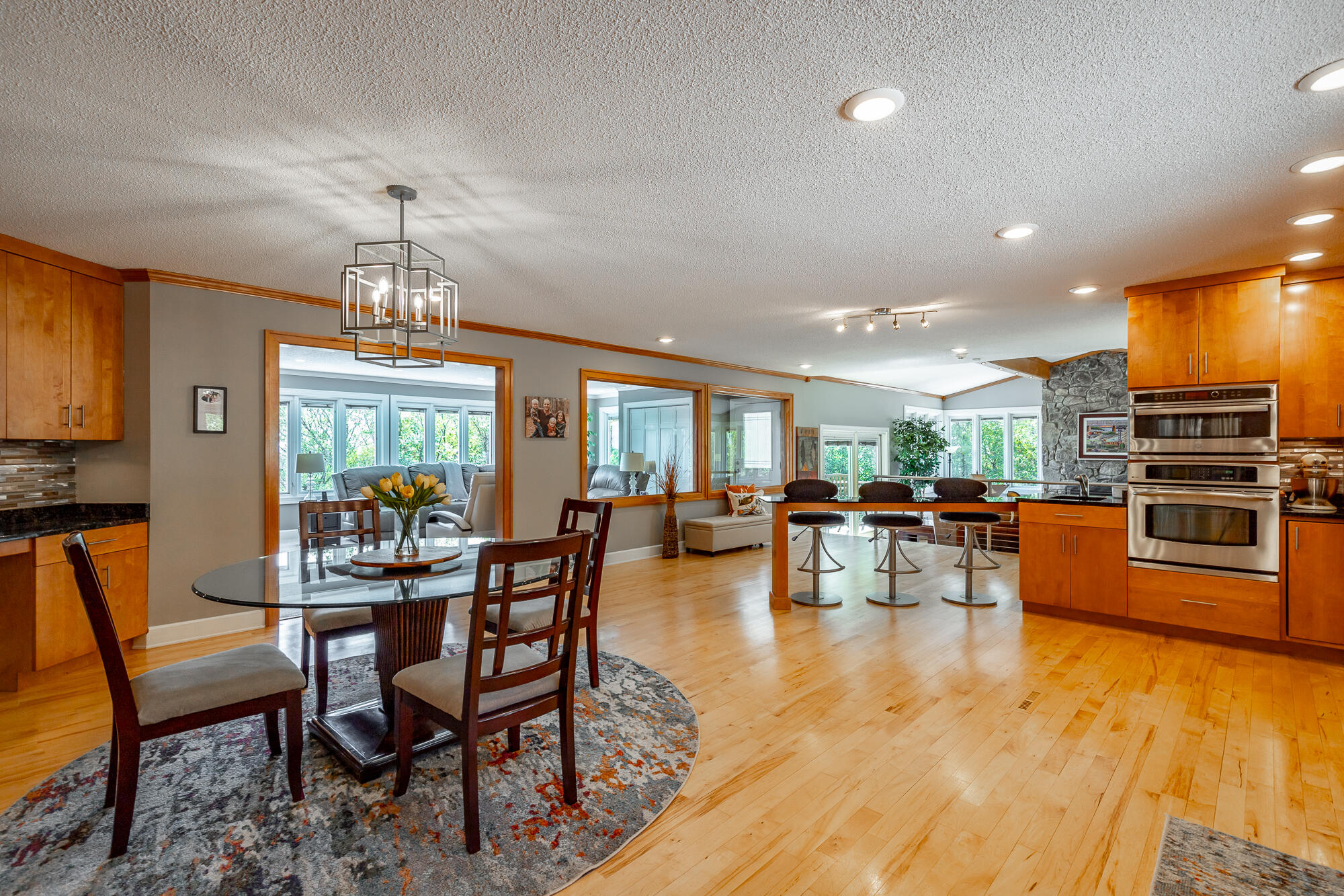 6530 Fairview Road