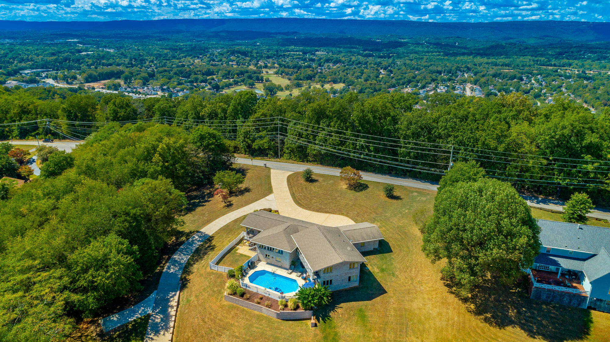 6530 Fairview Road