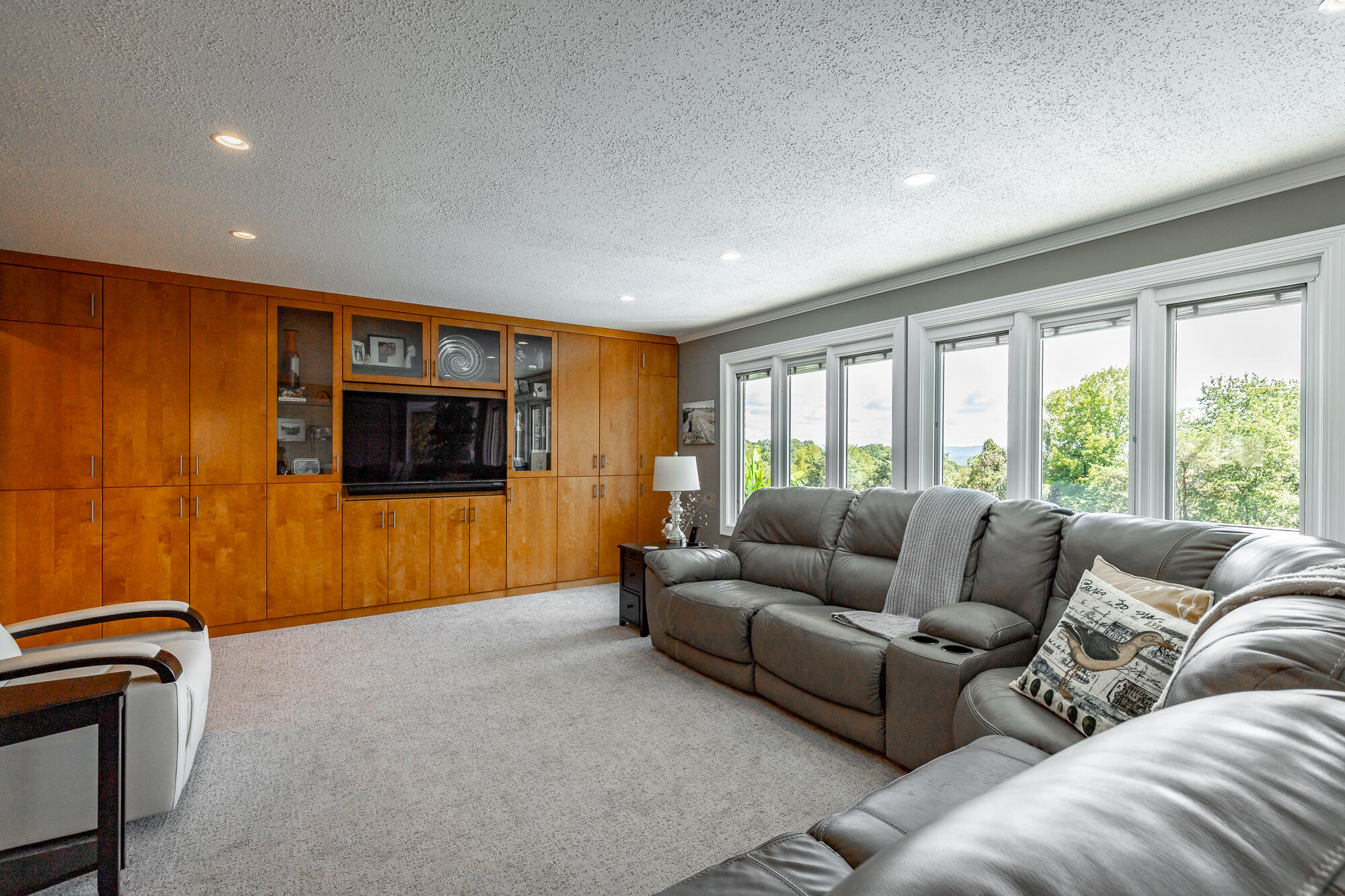 6530 Fairview Road