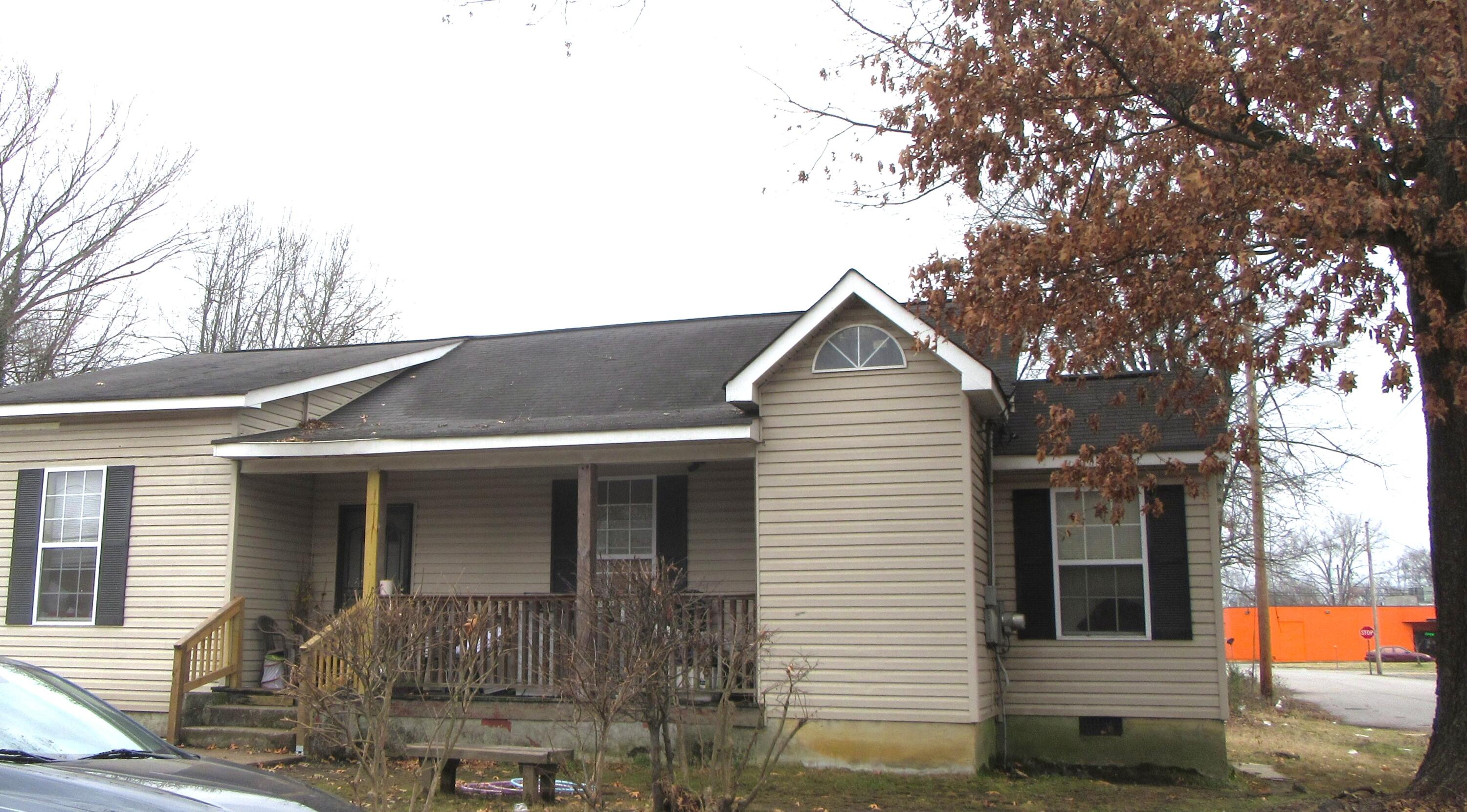 2700 E 46th Street