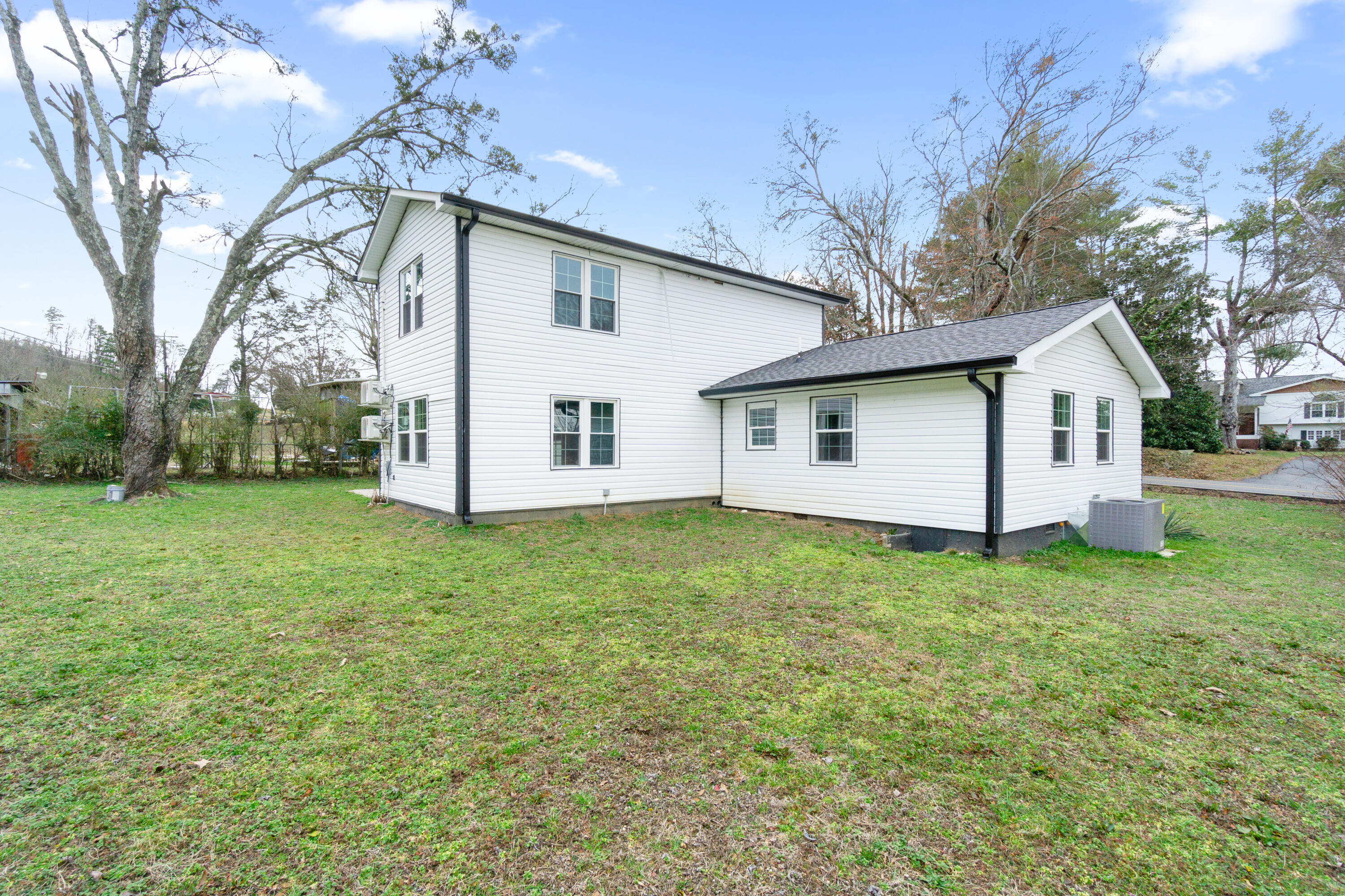 2703 Shellmound Road