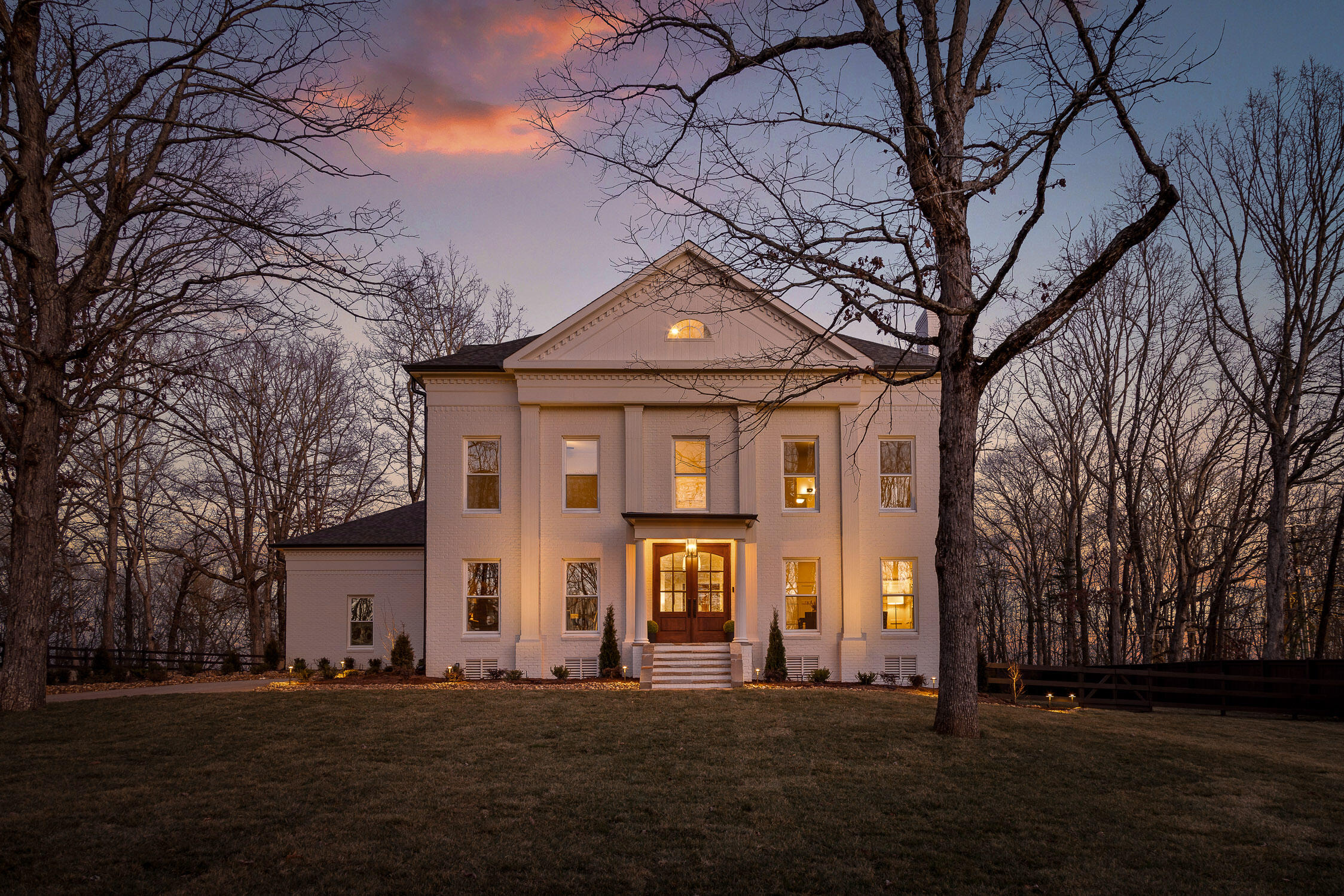 1225 Scenic Highway