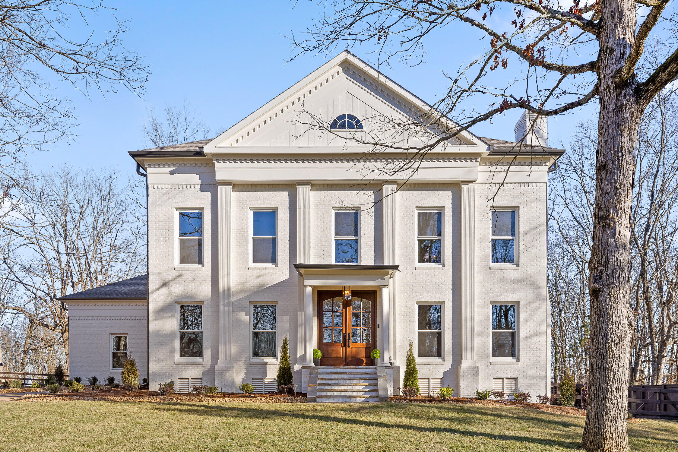 1225 Scenic Highway