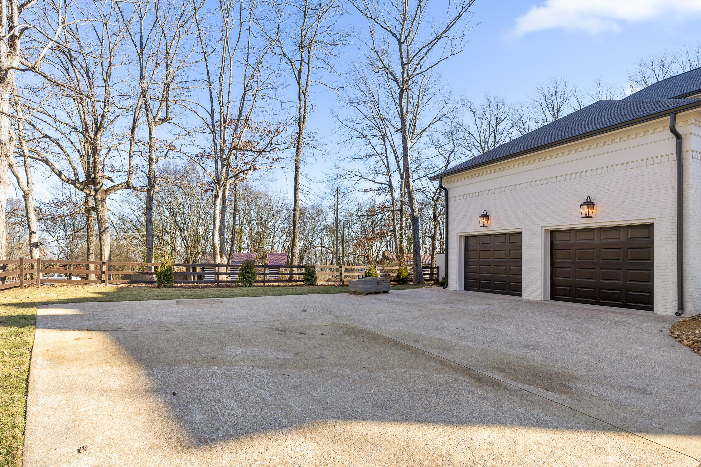 1225 Scenic Highway