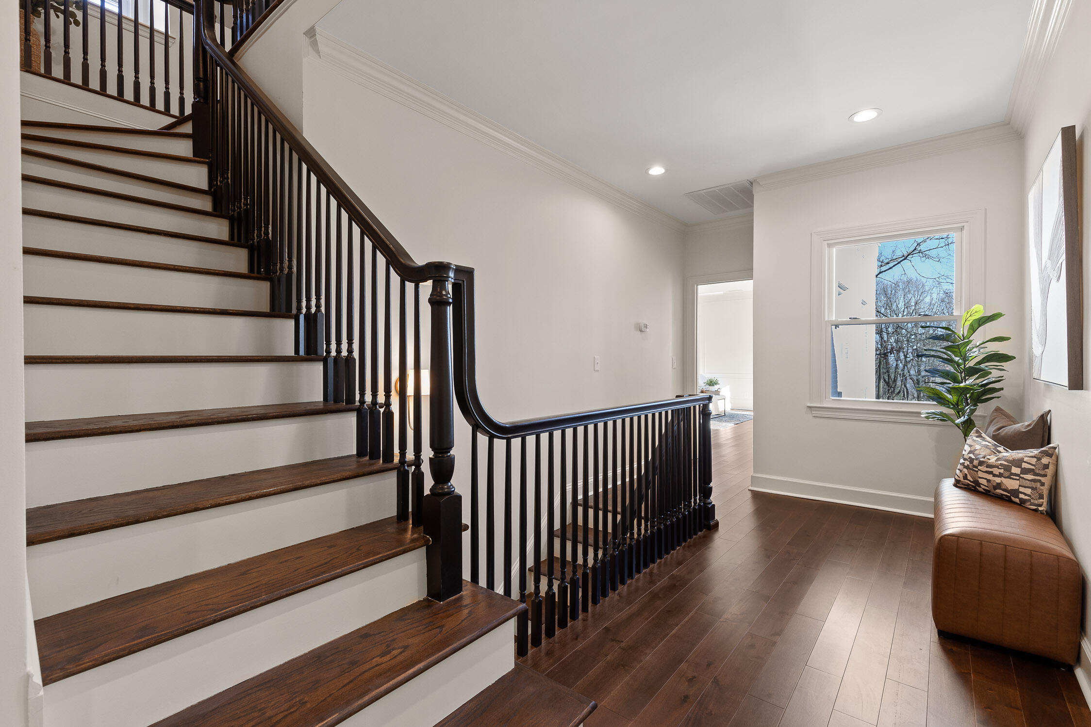 1225 Scenic Highway