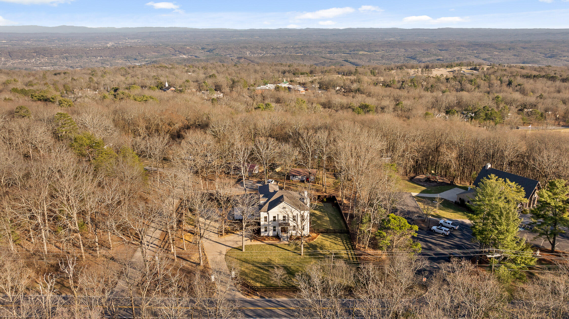 1225 Scenic Highway