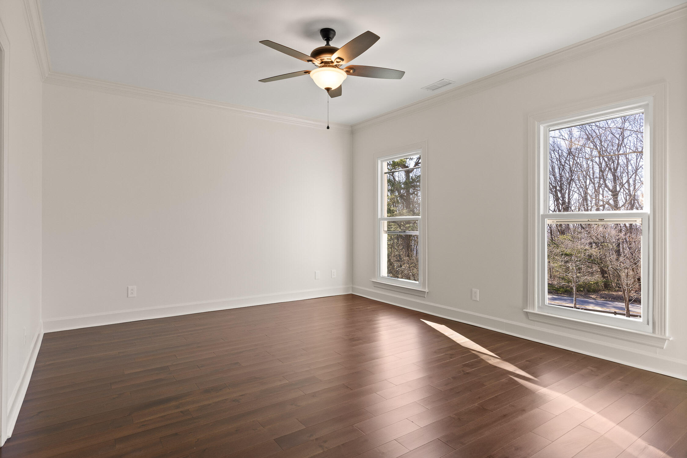 1225 Scenic Highway