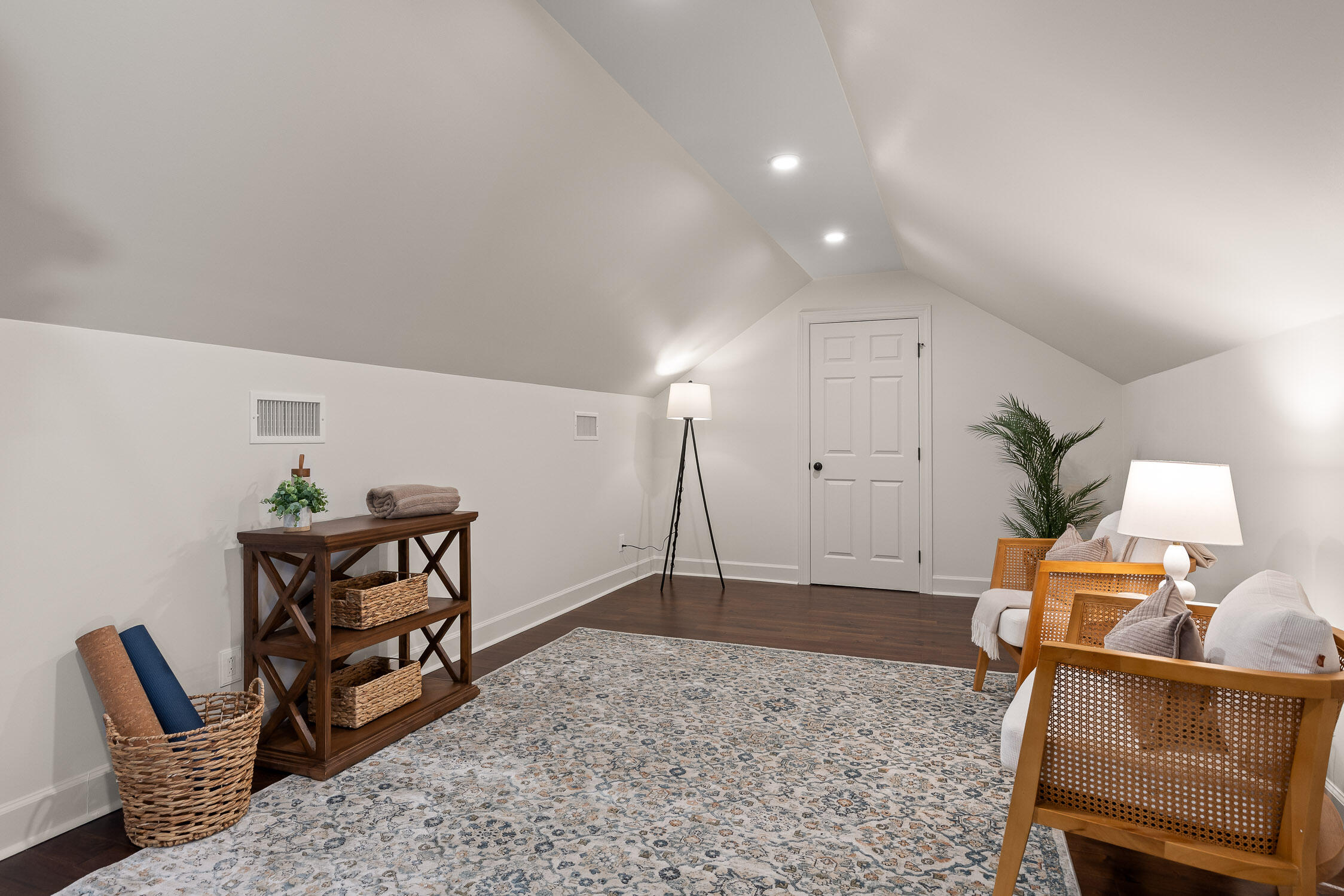 1225 Scenic Highway