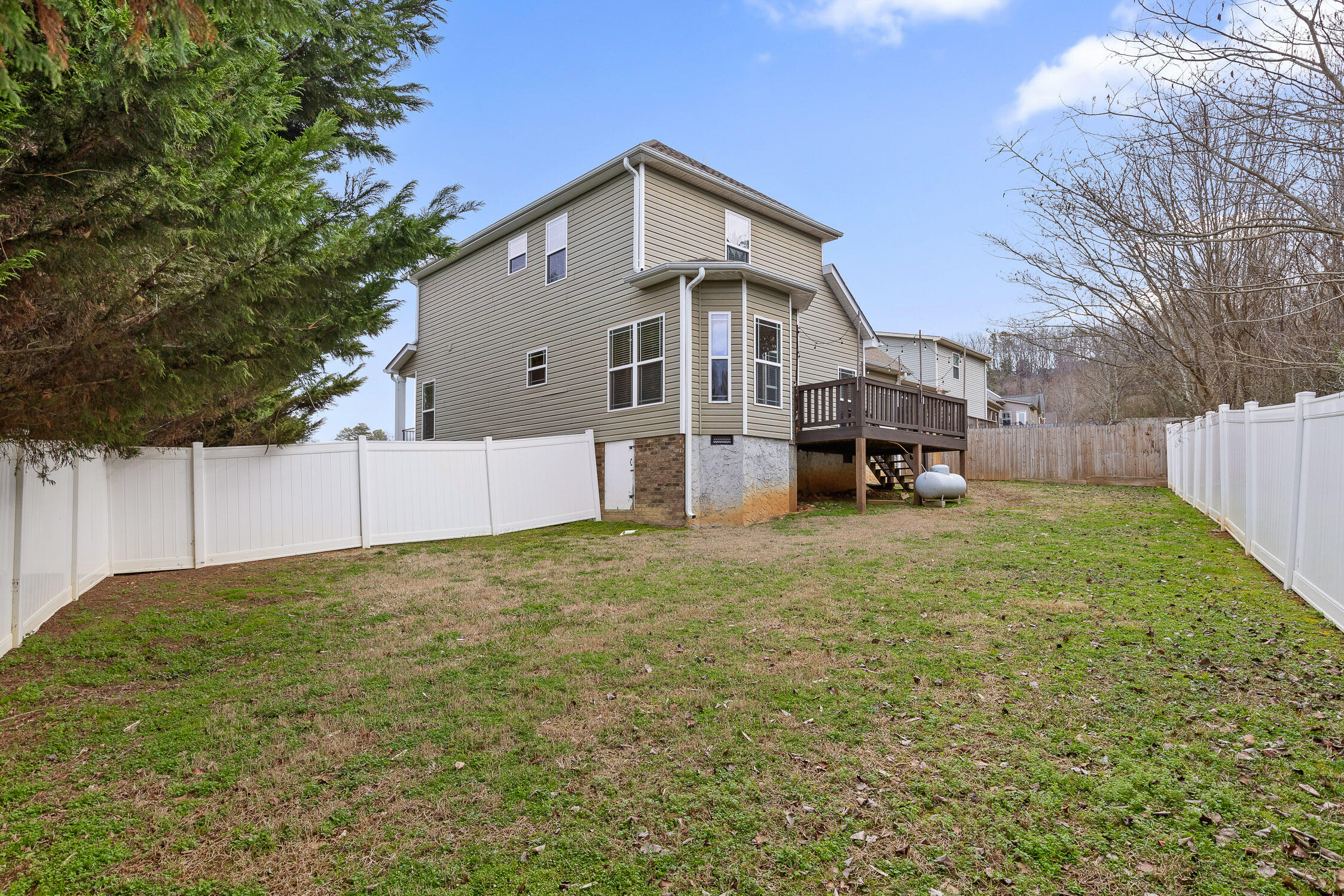 8416 Blustery Way
