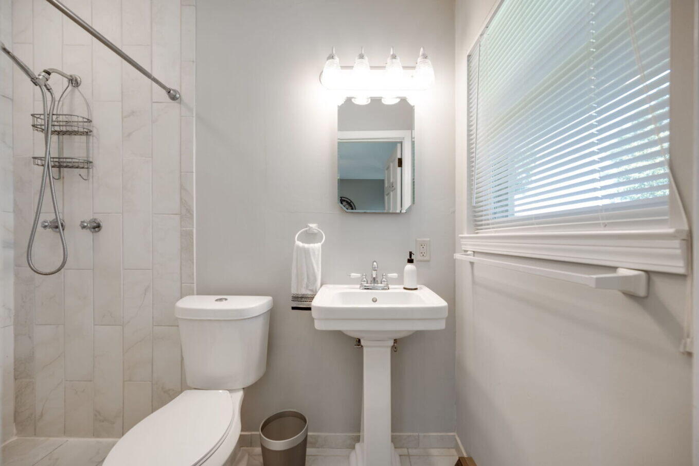 4005 Harbor Hills Road