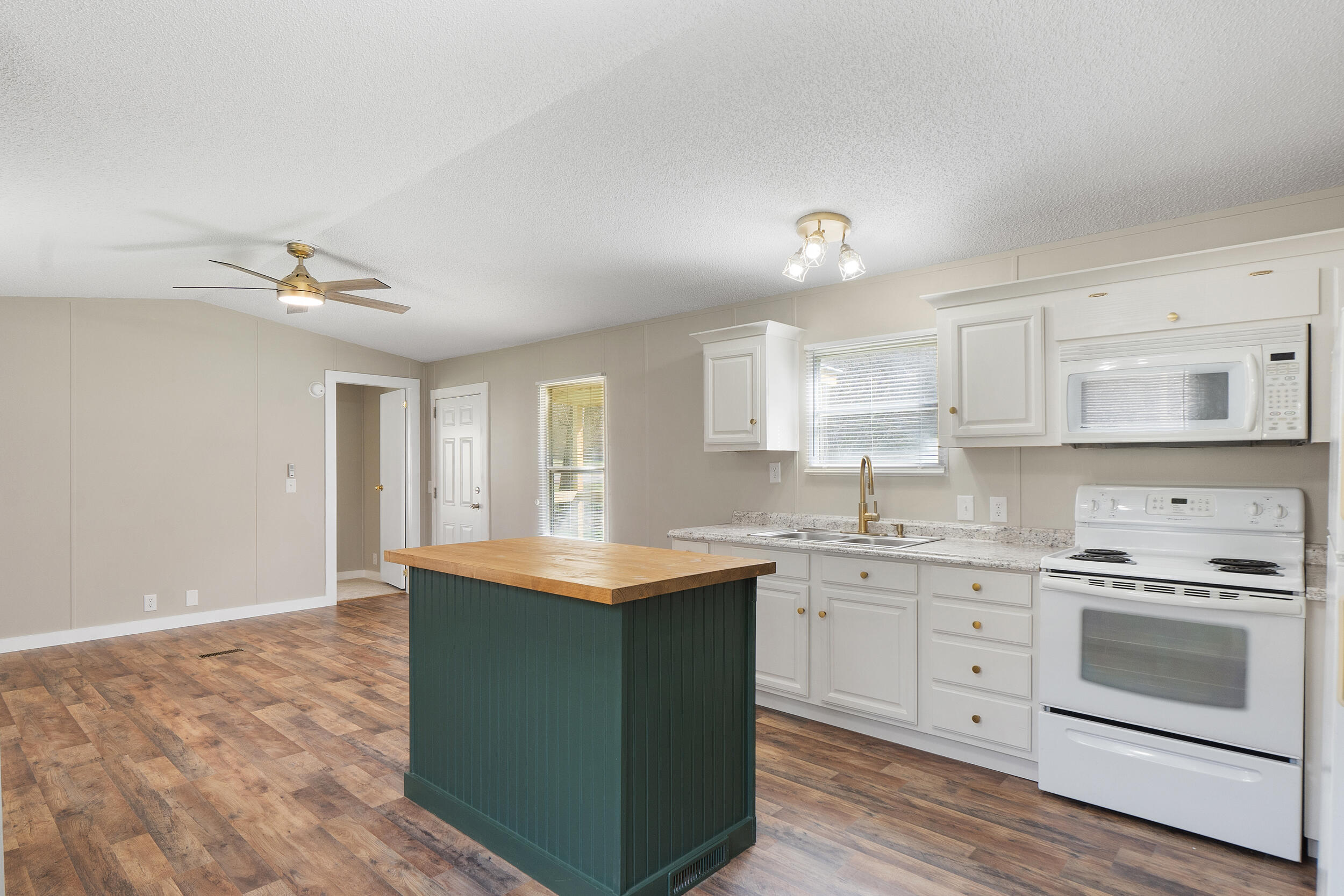 4273 Highway 134