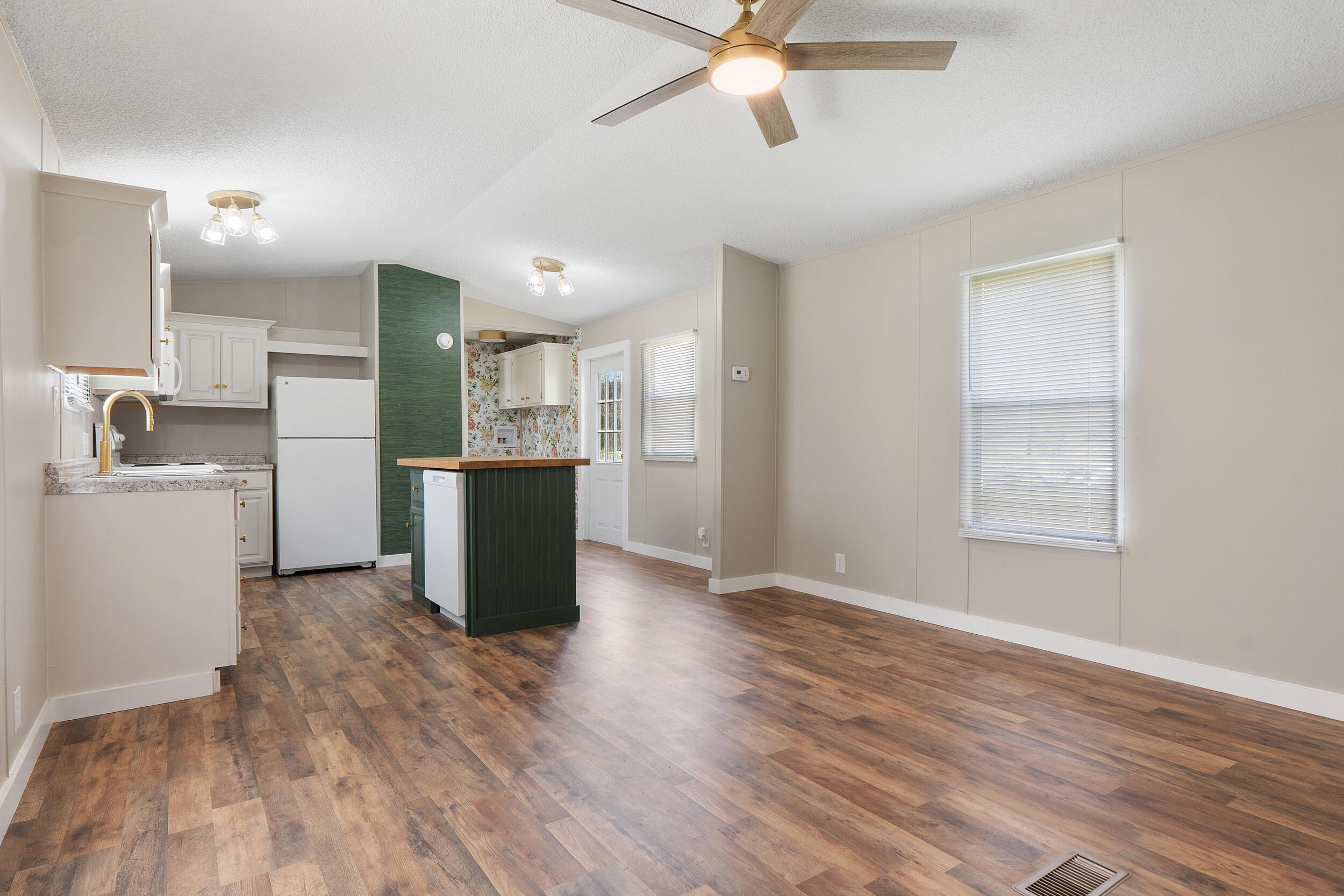 4273 Highway 134