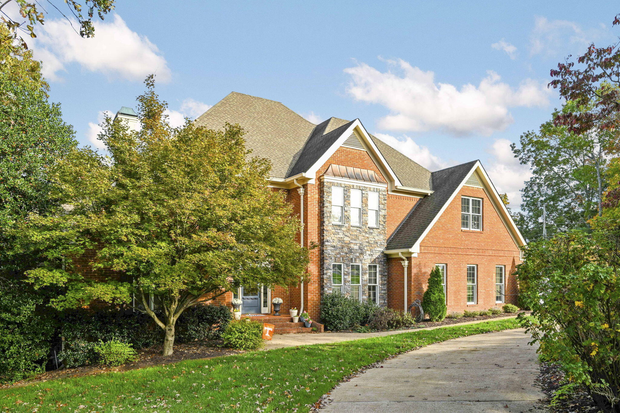 807 Sunset Mountain Drive