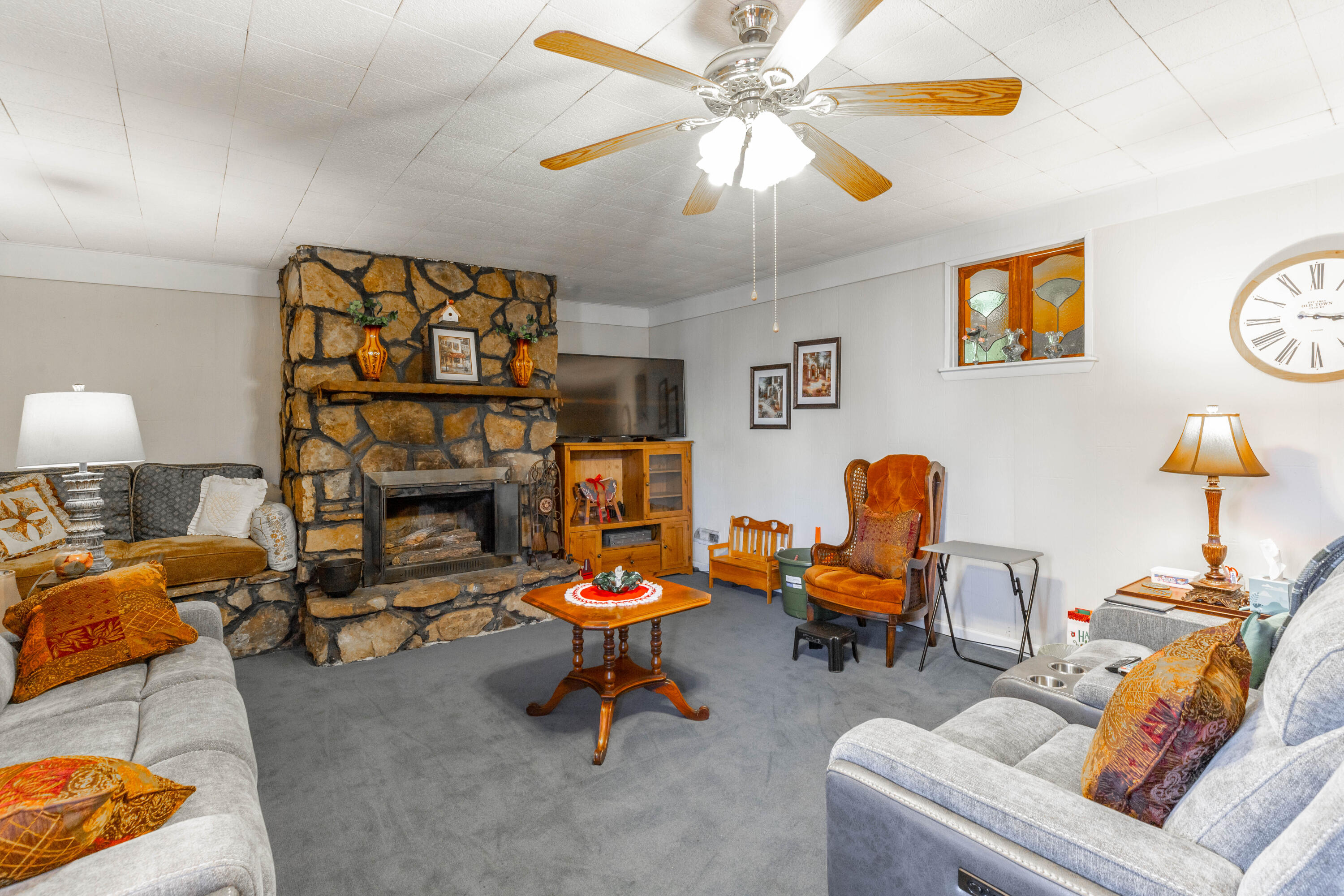 85 Deer Lane