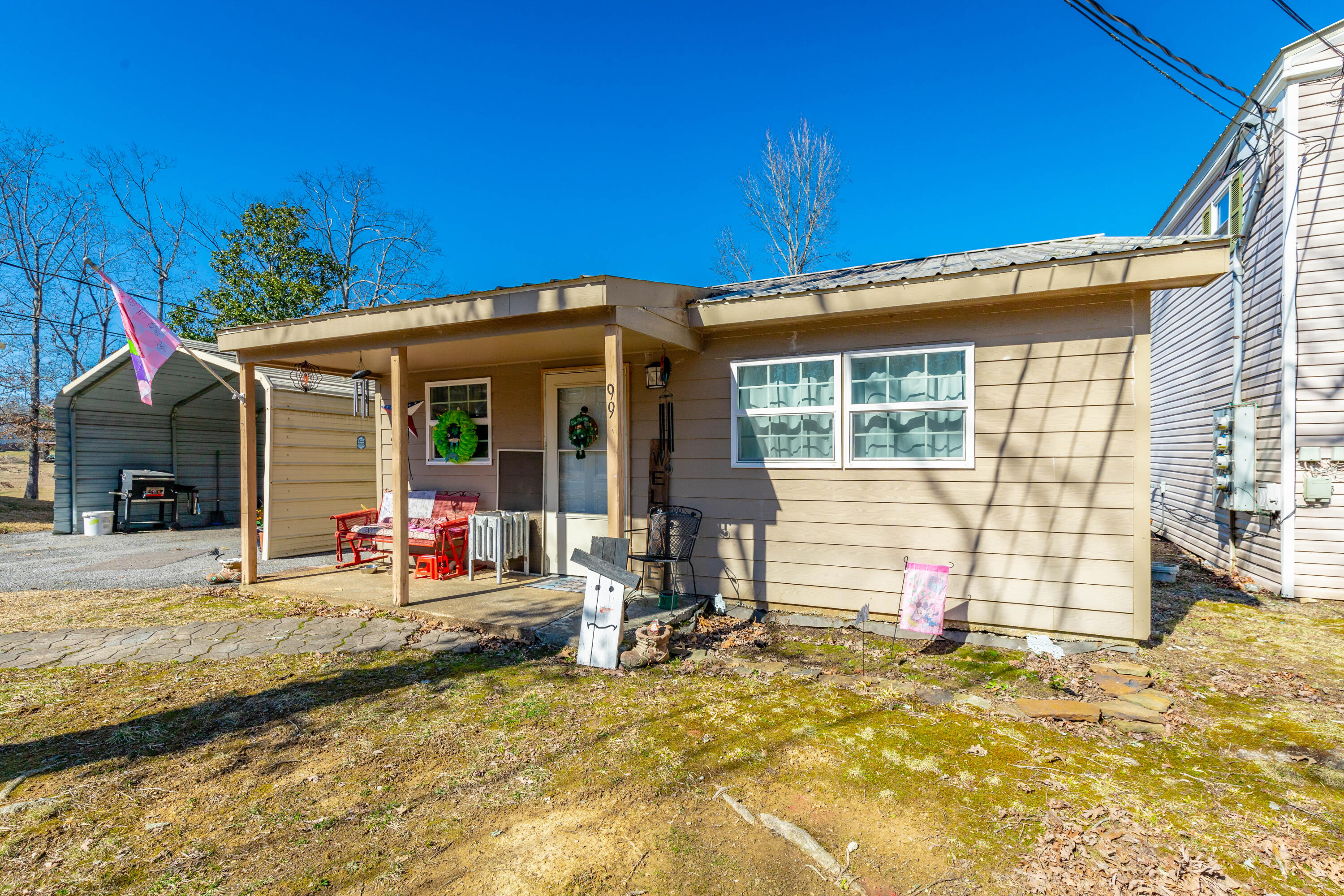 85 Deer Lane
