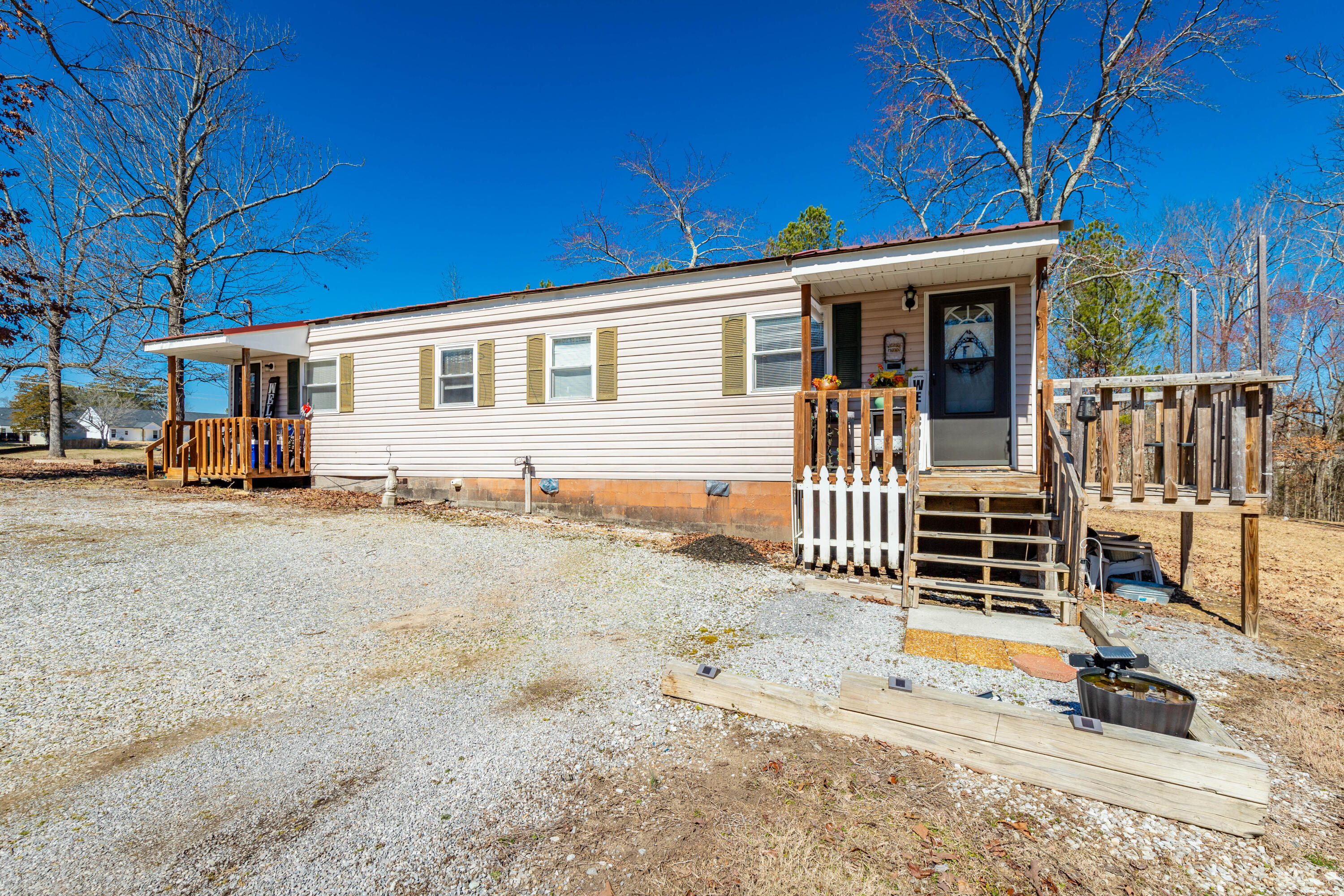 85 Deer Lane