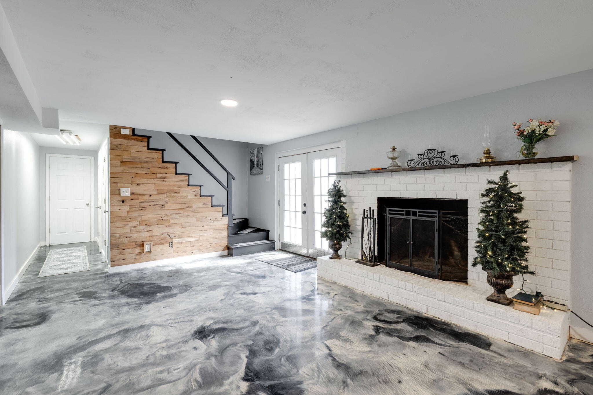 4832 Lake Haven Drive