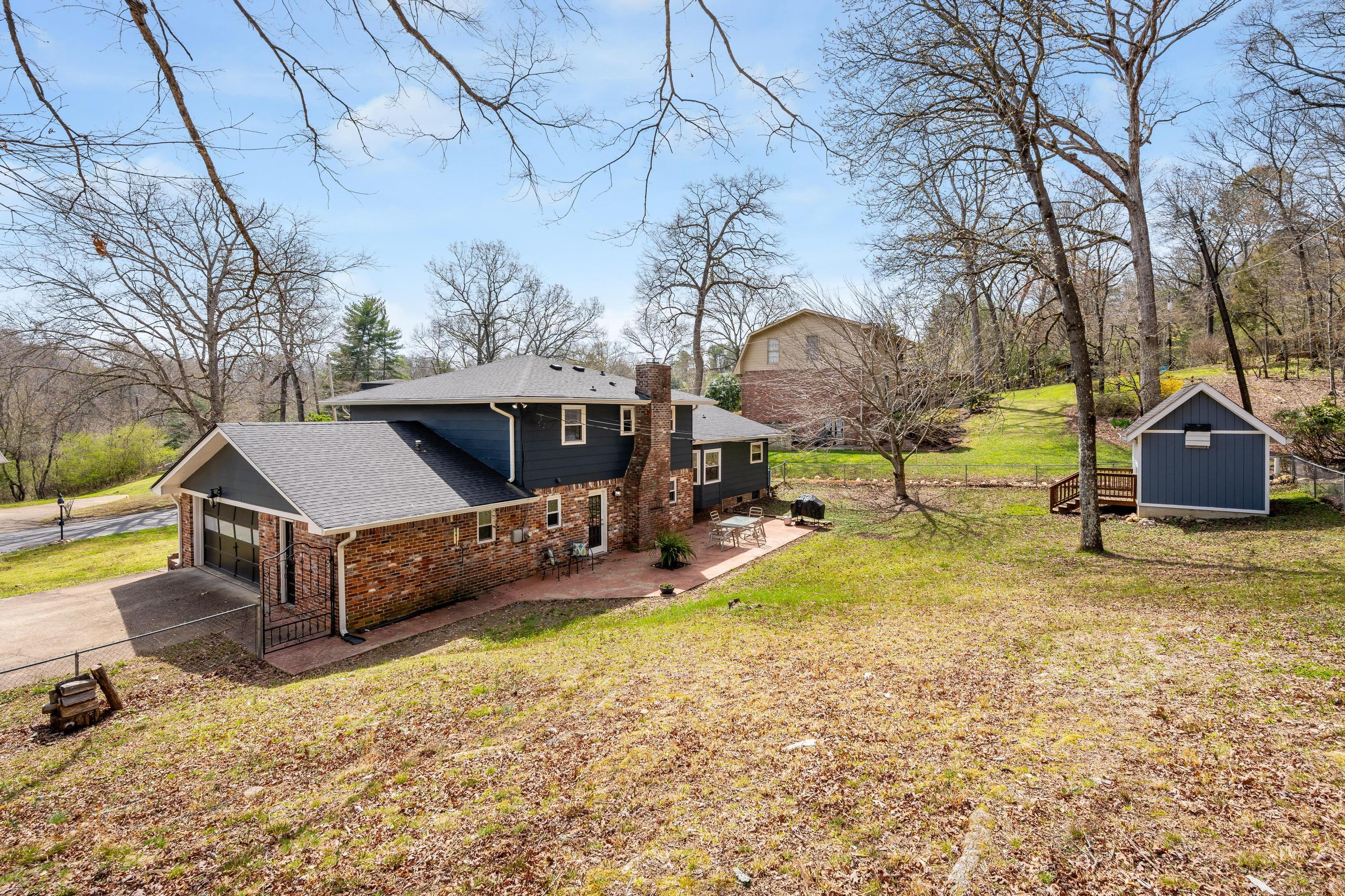 4821 Woodland Circle