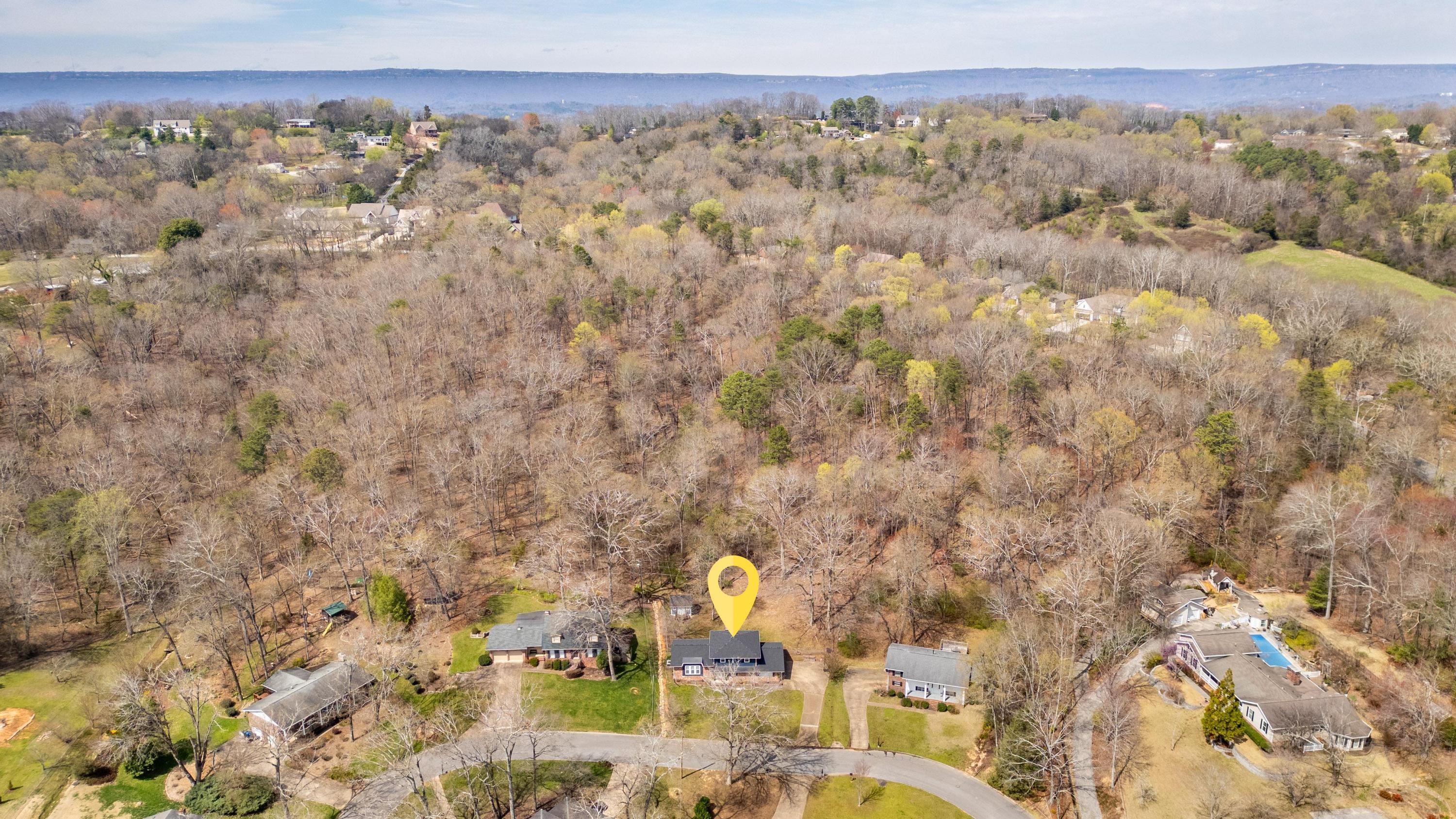 4821 Woodland Circle