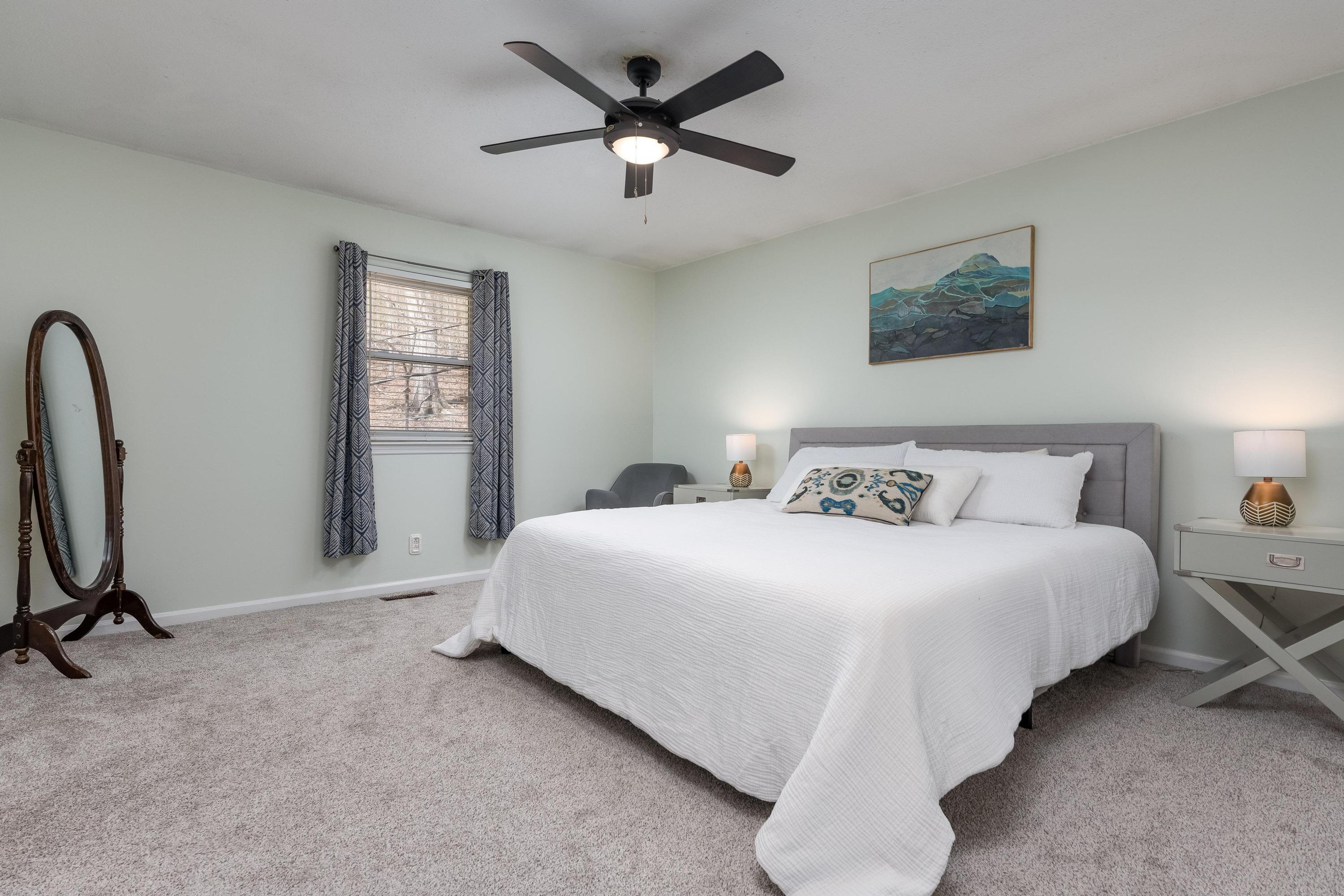 4821 Woodland Circle