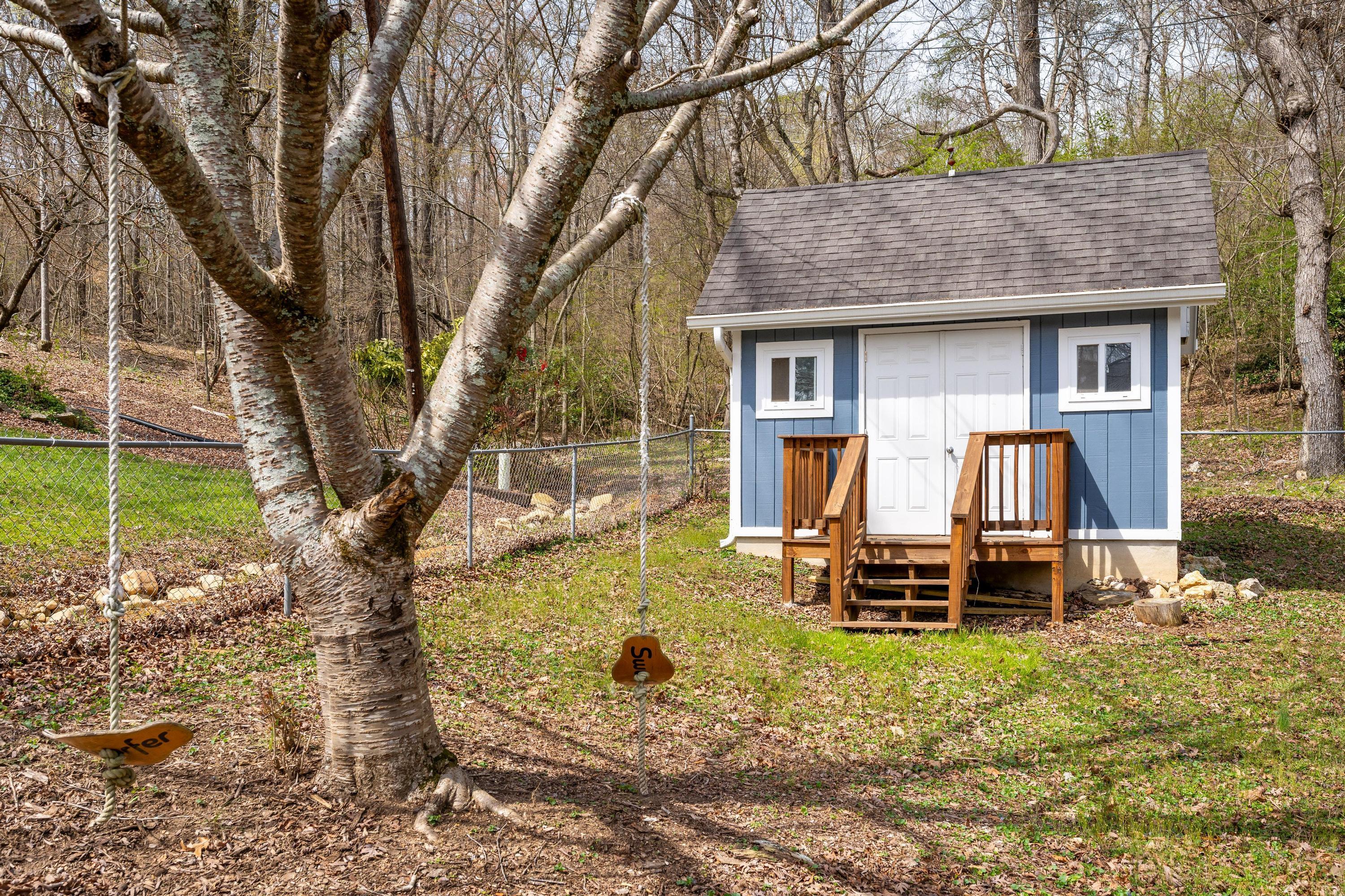 4821 Woodland Circle