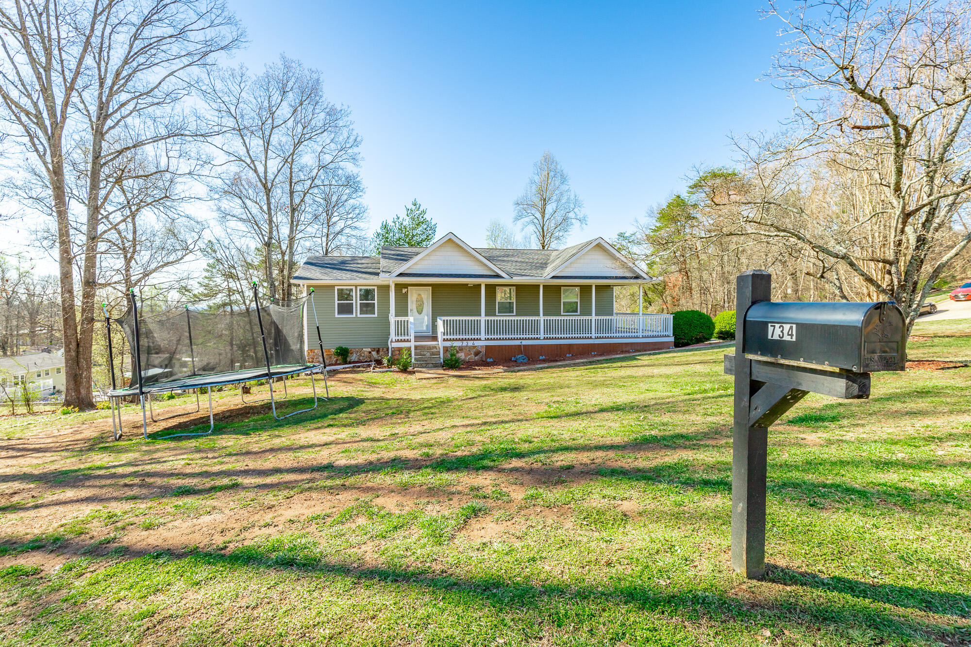 734 Crestridge Drive