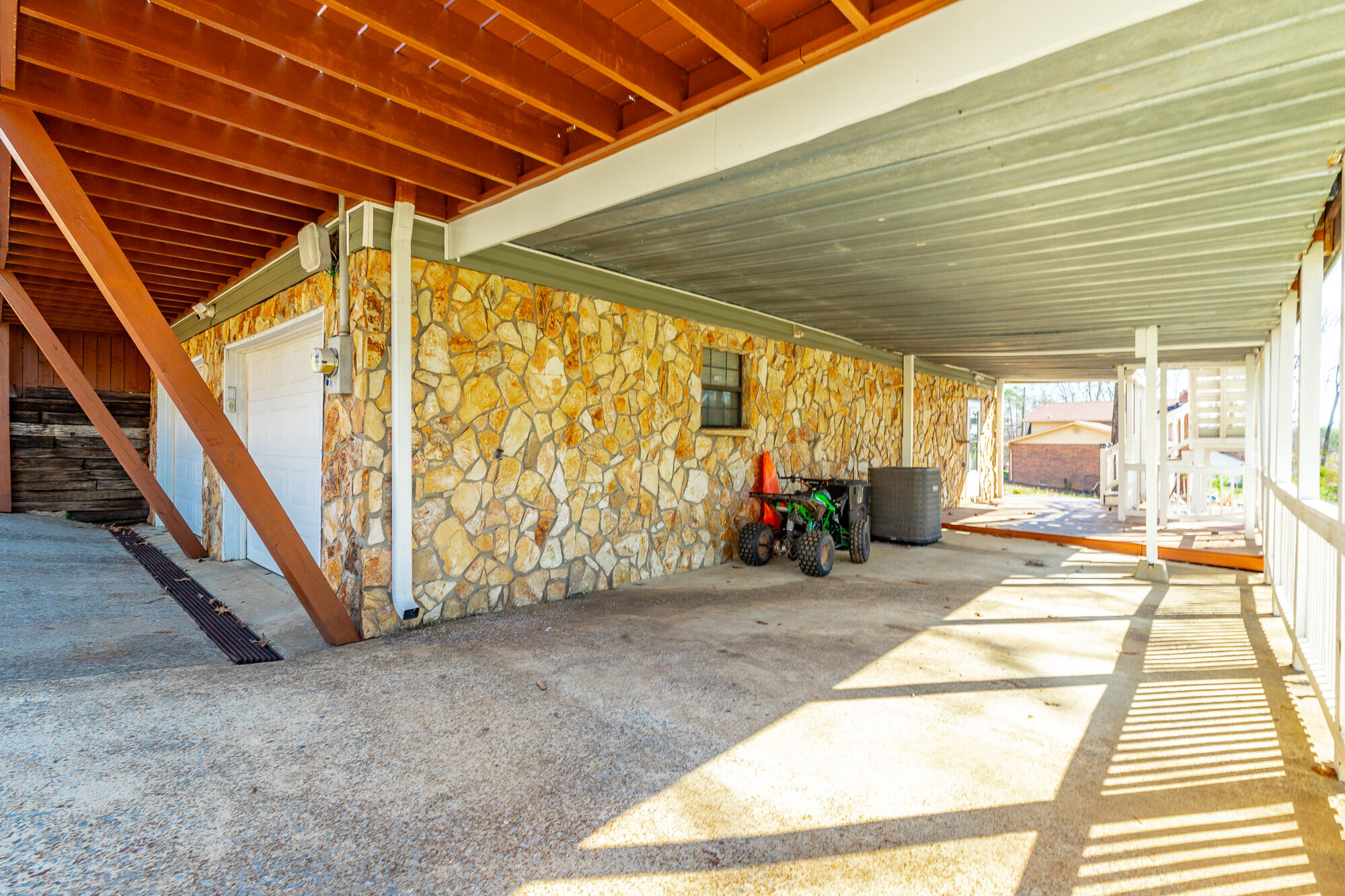 734 Crestridge Drive