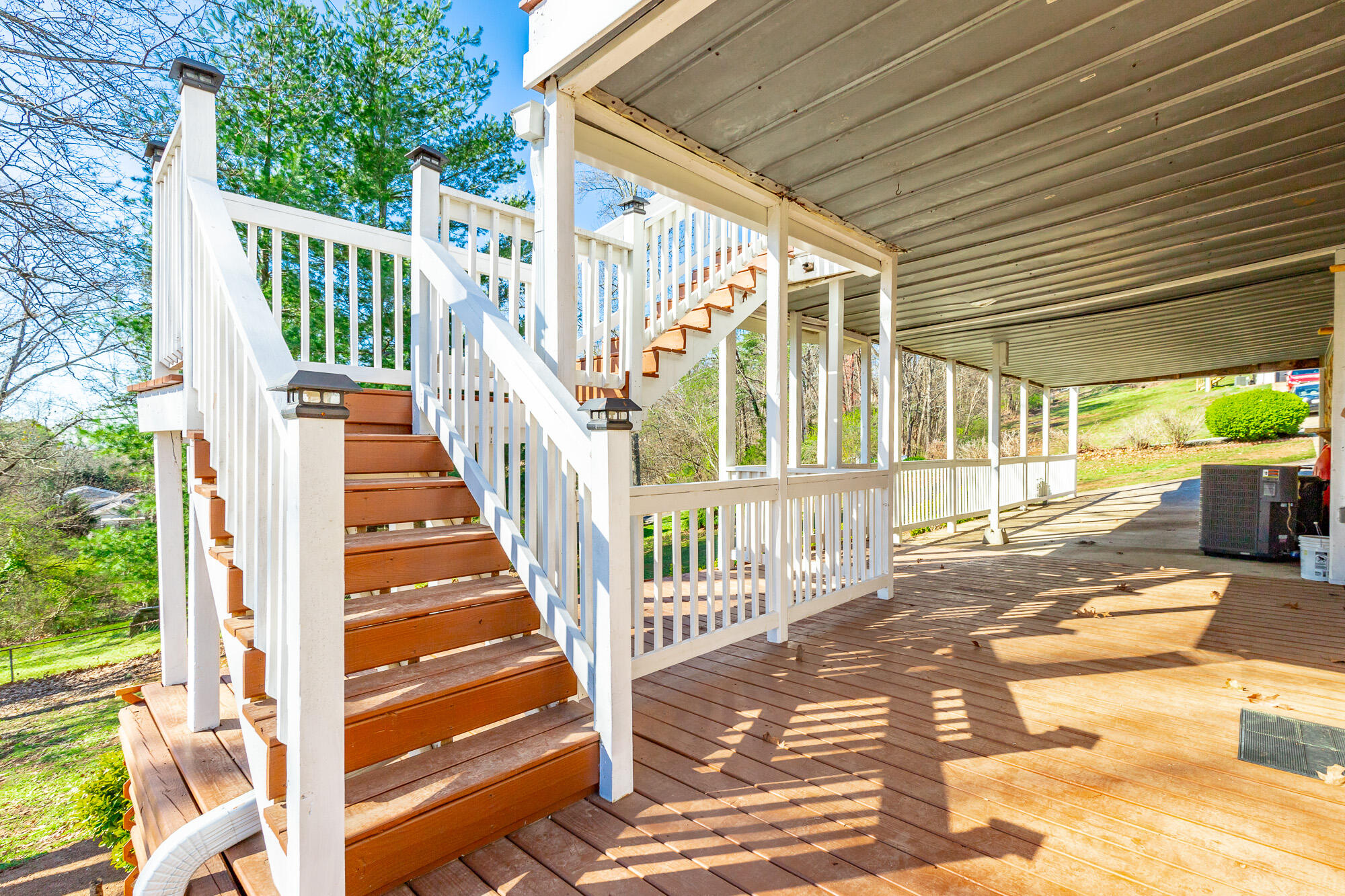 734 Crestridge Drive