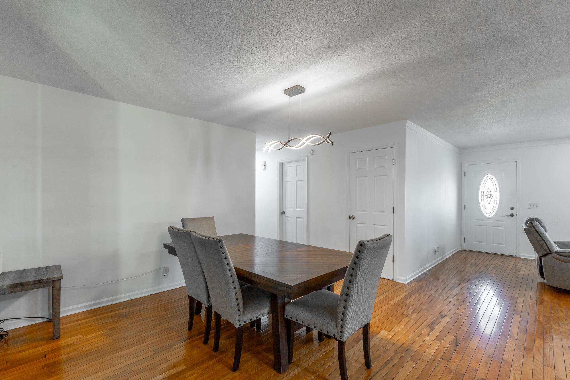 734 Crestridge Drive