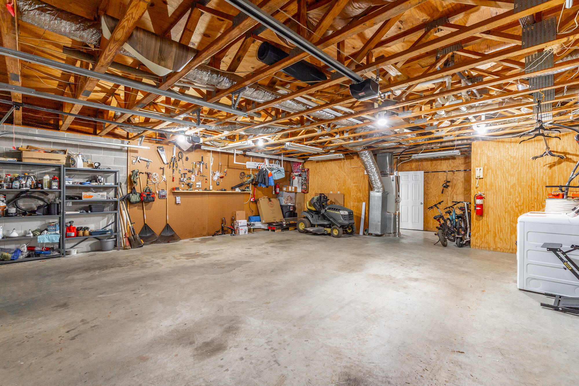 734 Crestridge Drive