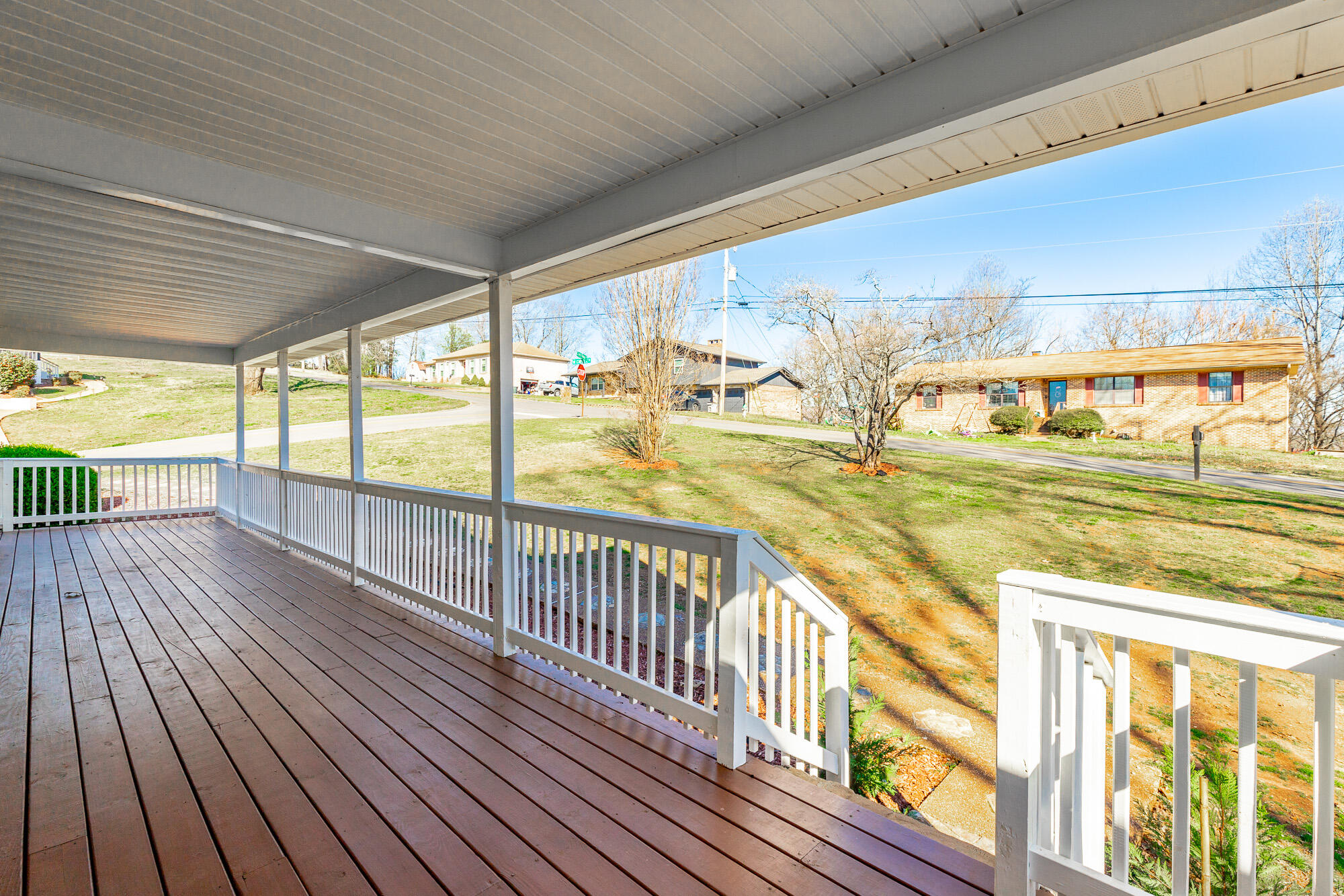 734 Crestridge Drive