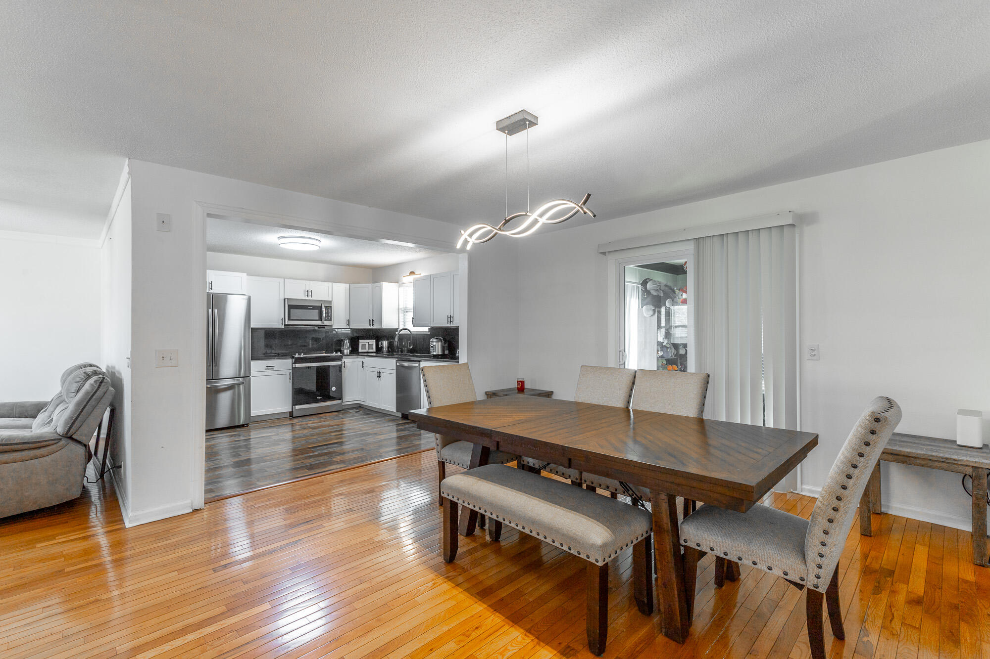 734 Crestridge Drive