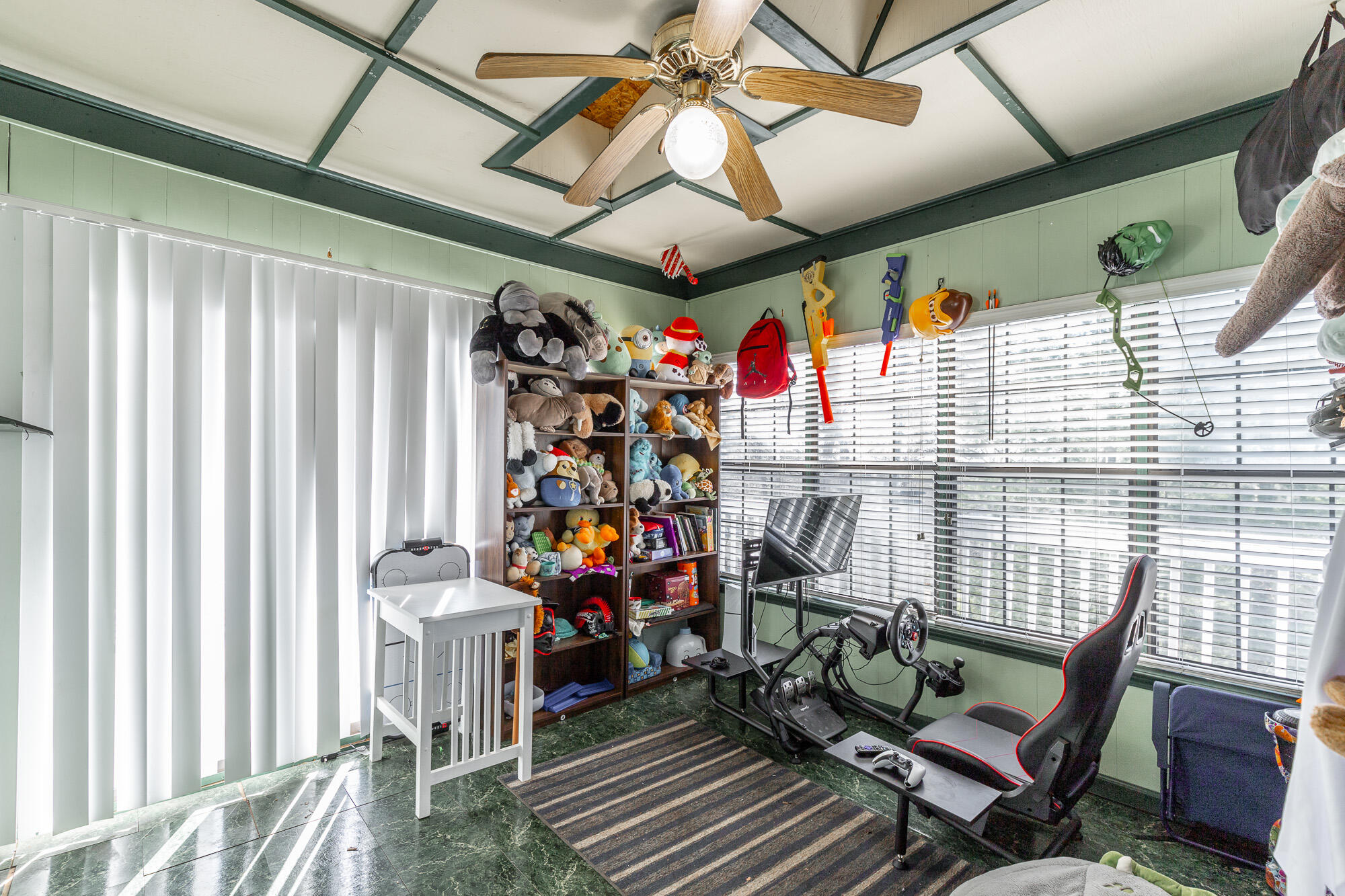 734 Crestridge Drive