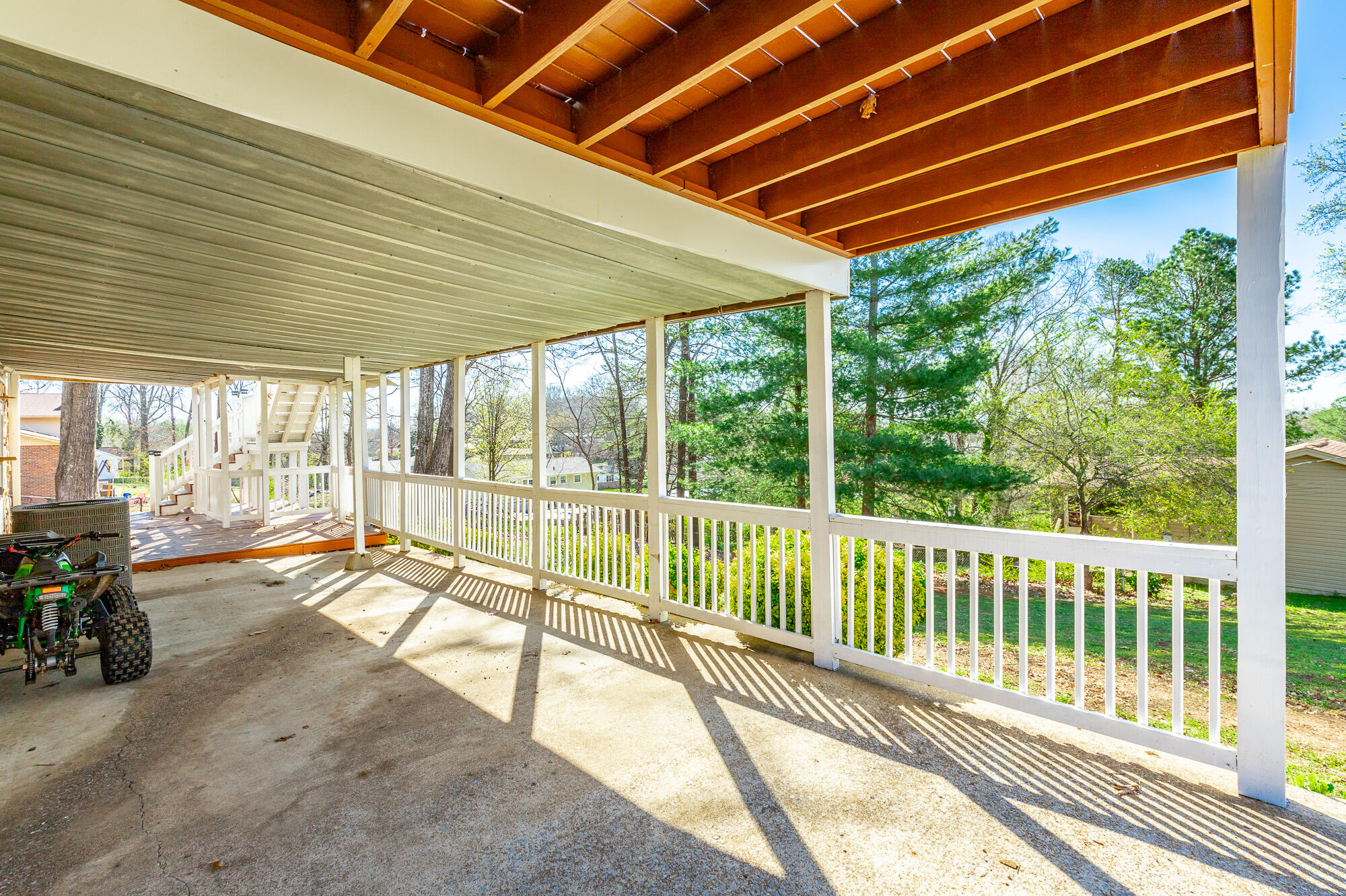 734 Crestridge Drive