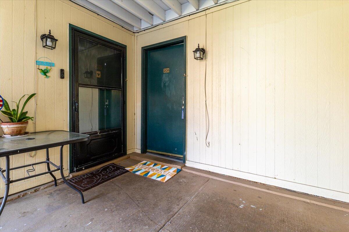 900 Mountain Creek Road, 208