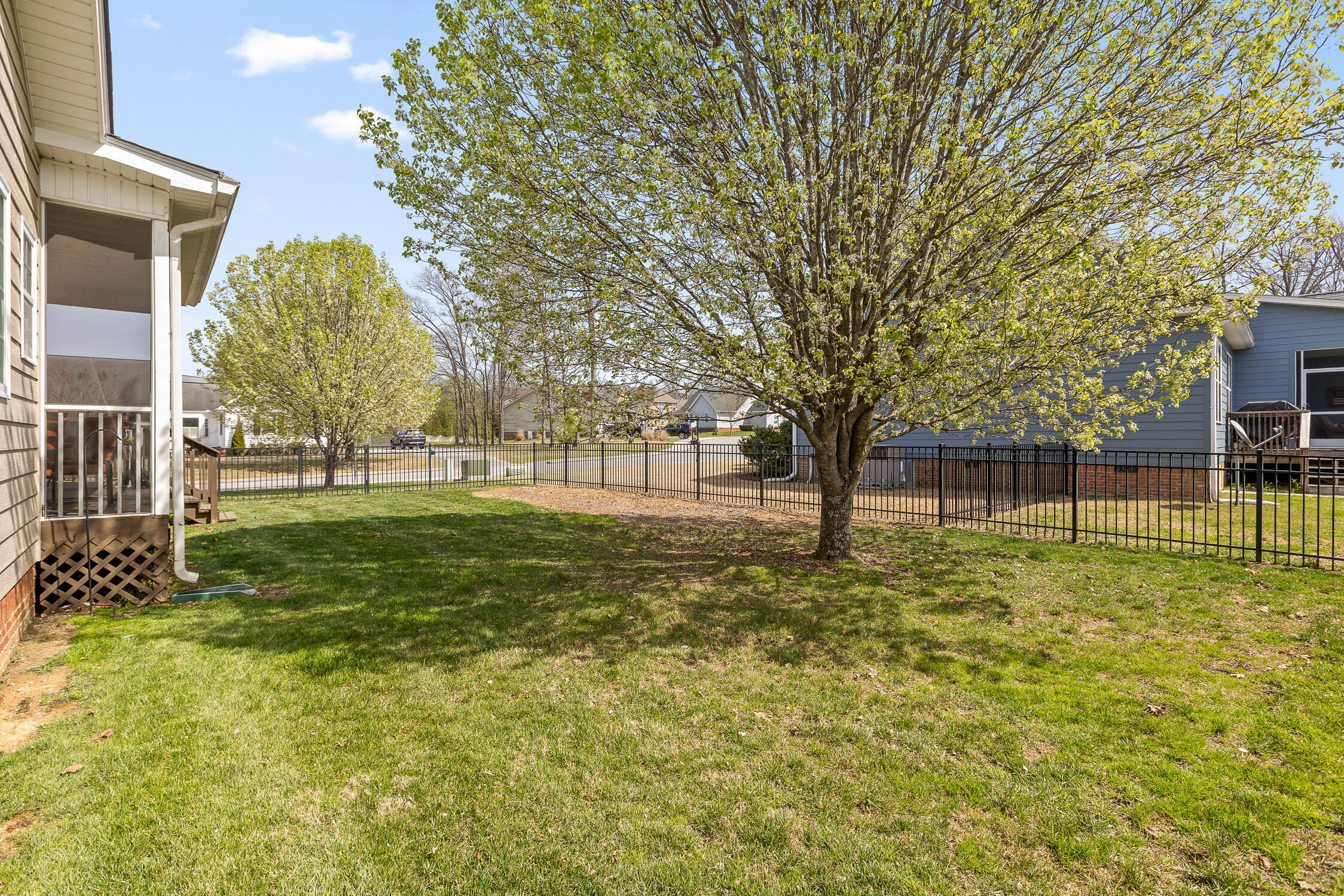 7450 Cash Lane