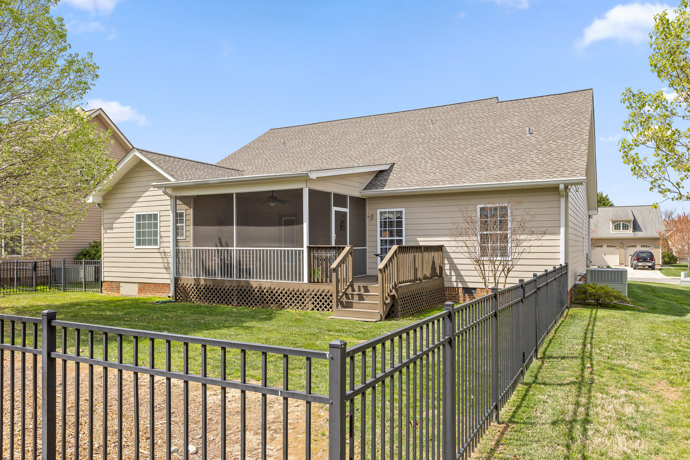 7450 Cash Lane