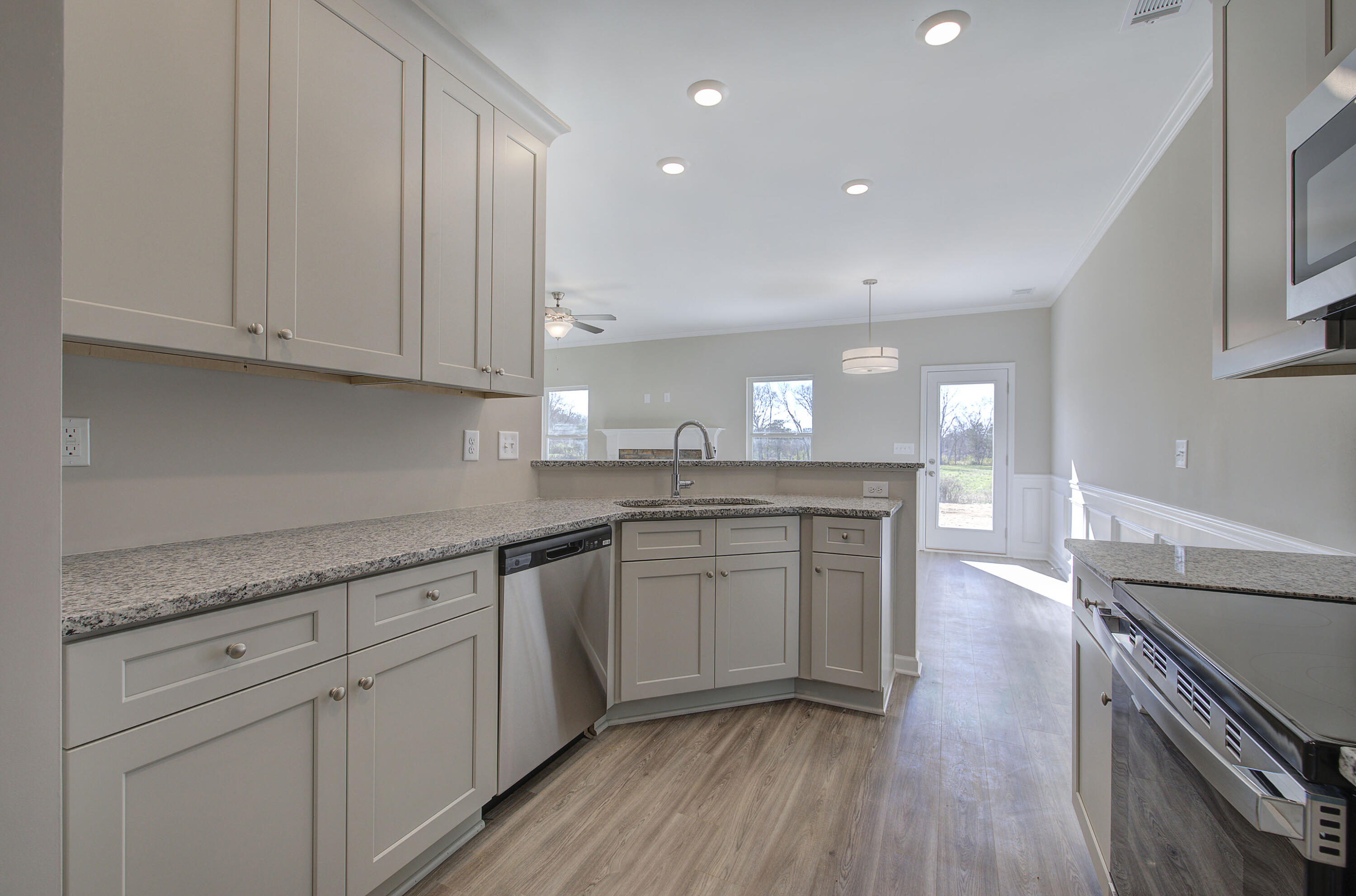 6722 Dharma Loop, 64