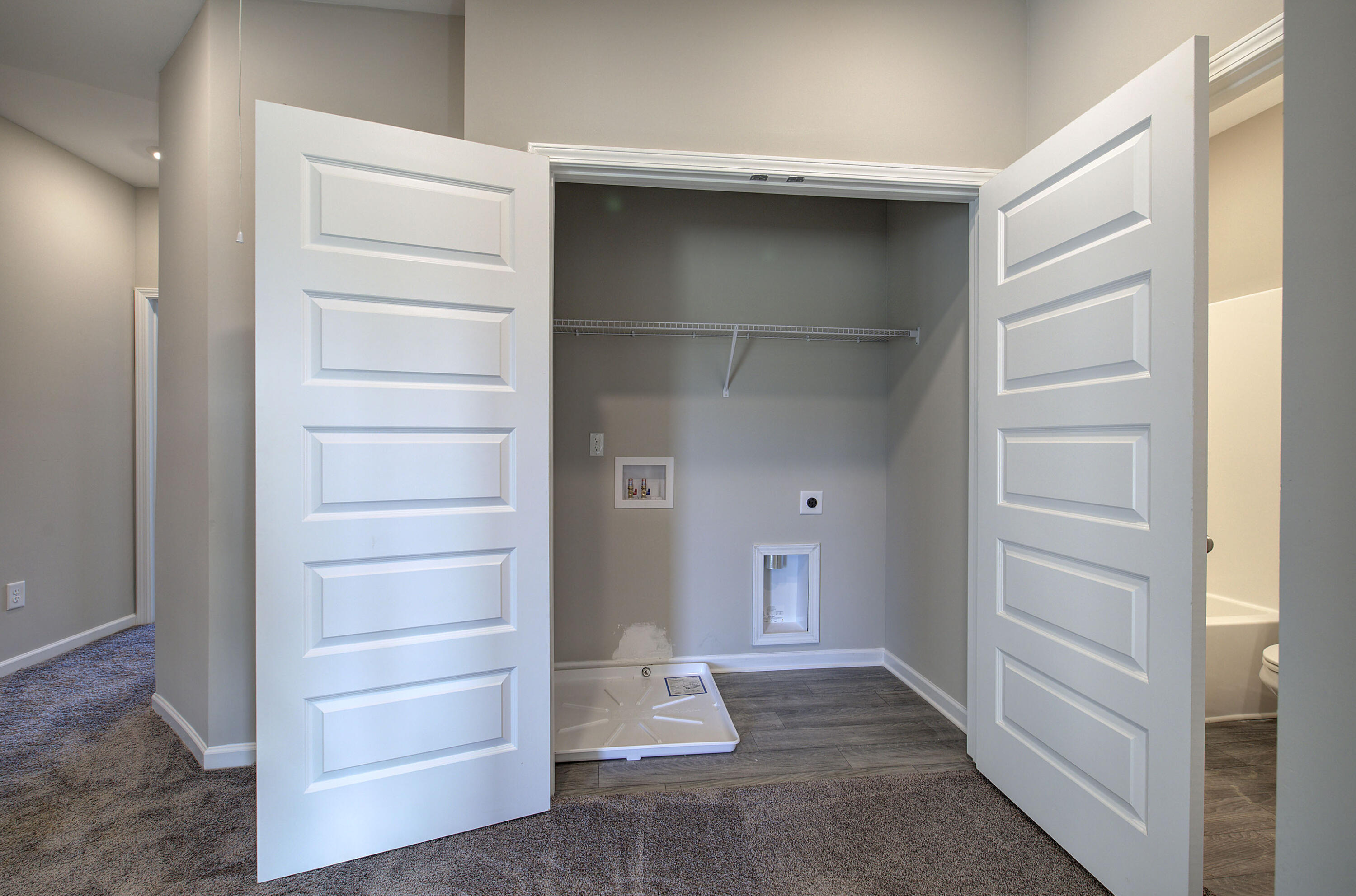 6722 Dharma Loop, 64
