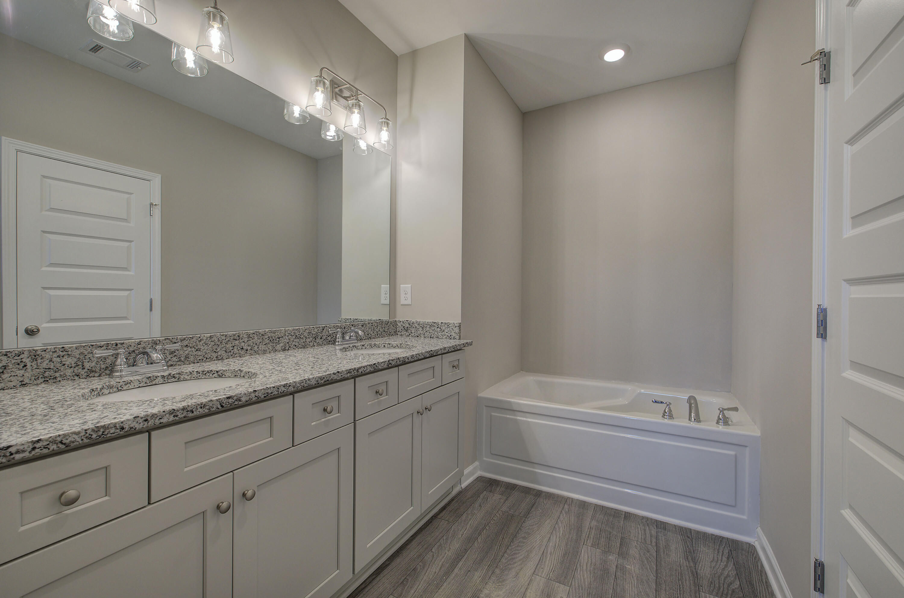6722 Dharma Loop, 64