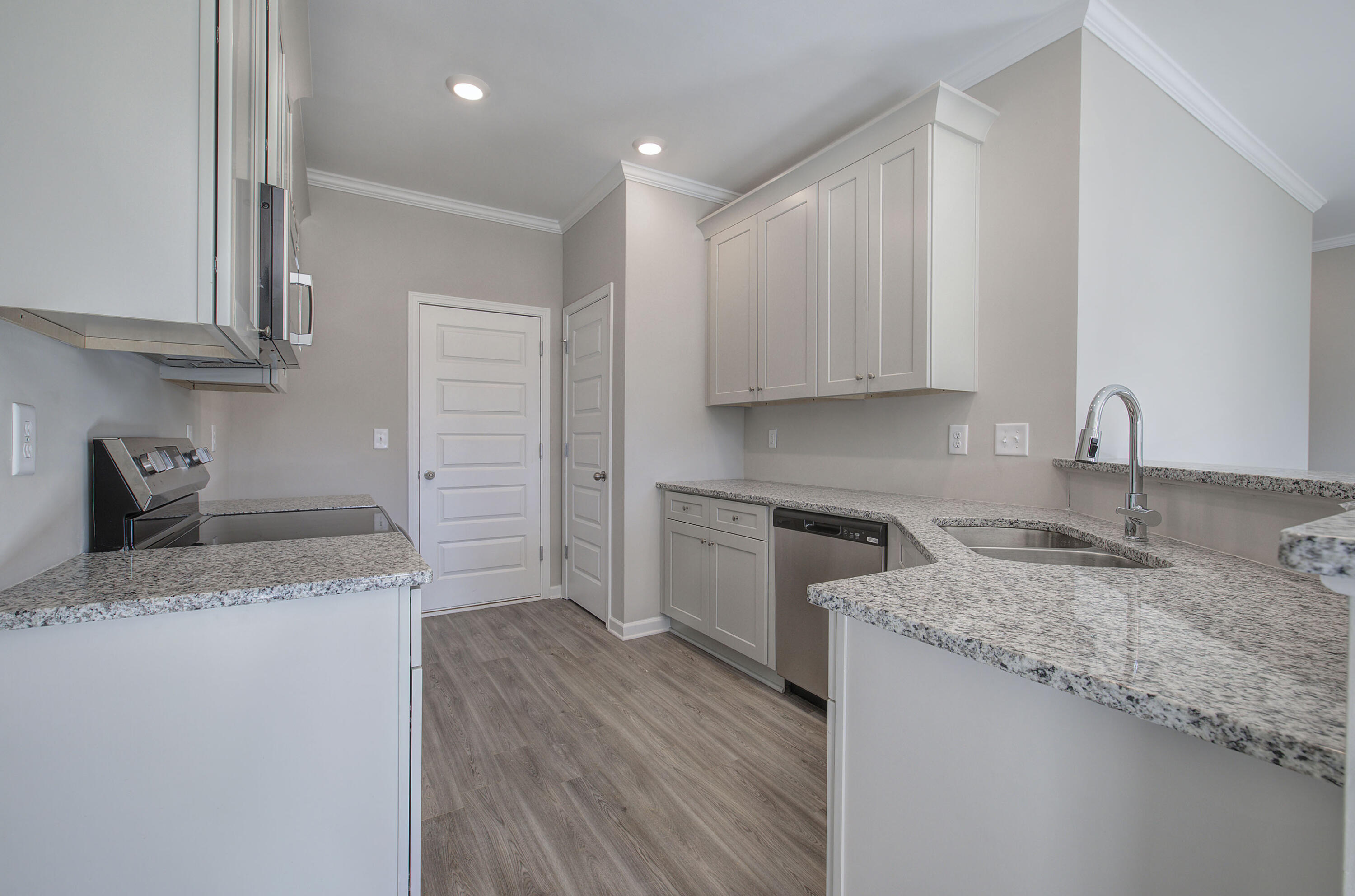 6722 Dharma Loop, 64