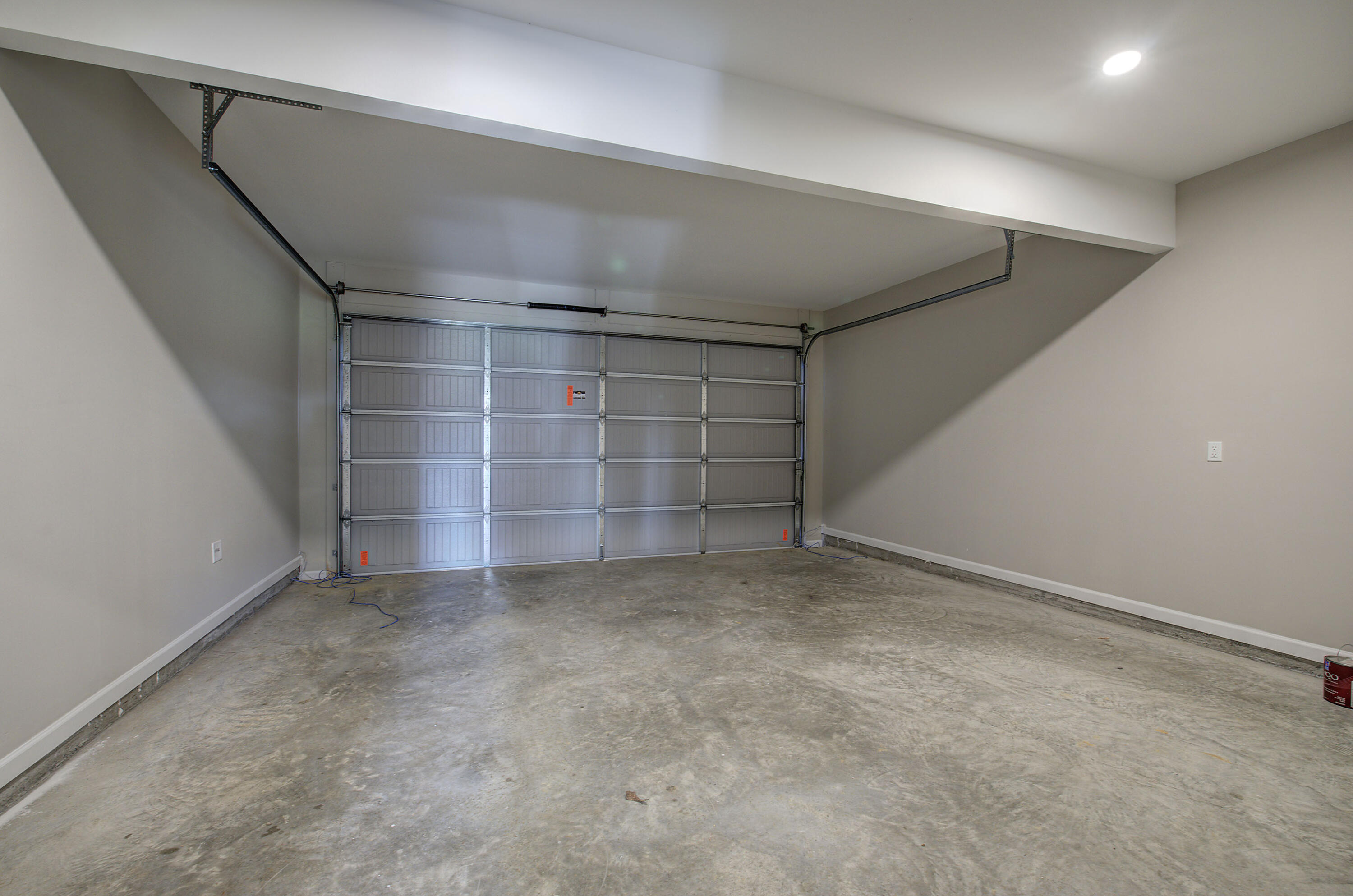 6722 Dharma Loop, 64