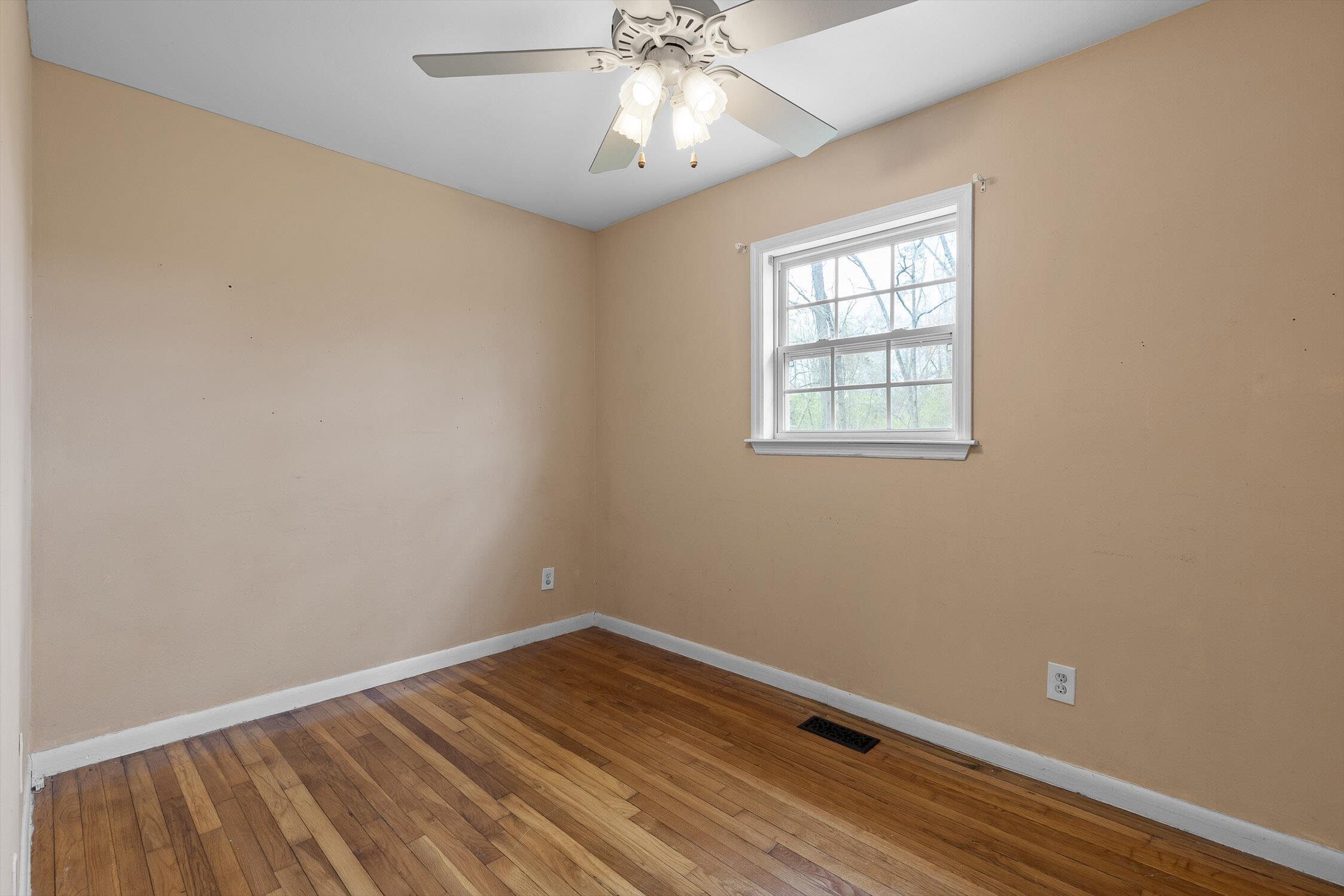 1207 Northern Hills Road
