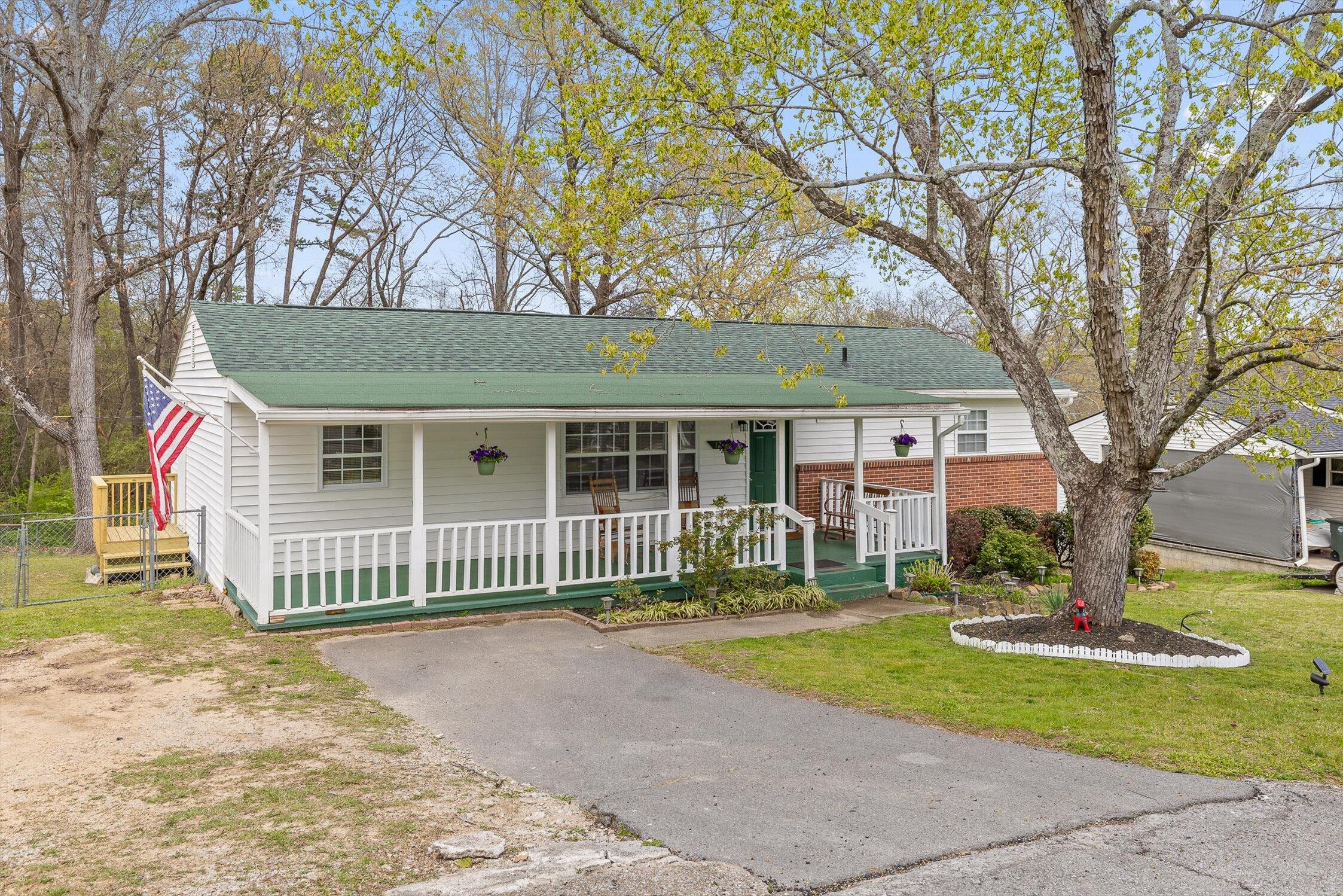 1207 Northern Hills Road