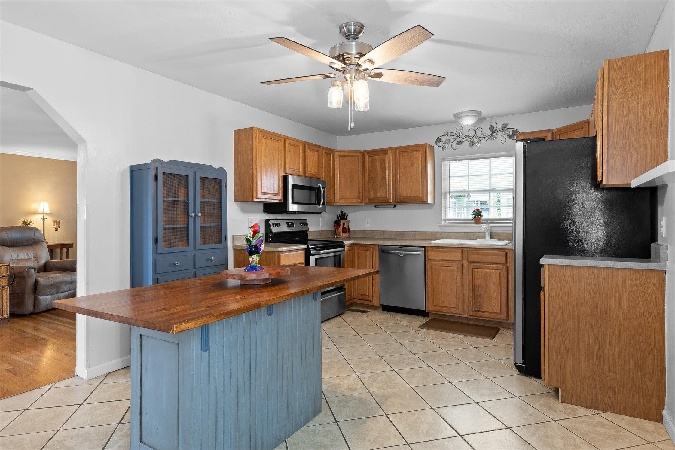 1207 Northern Hills Road