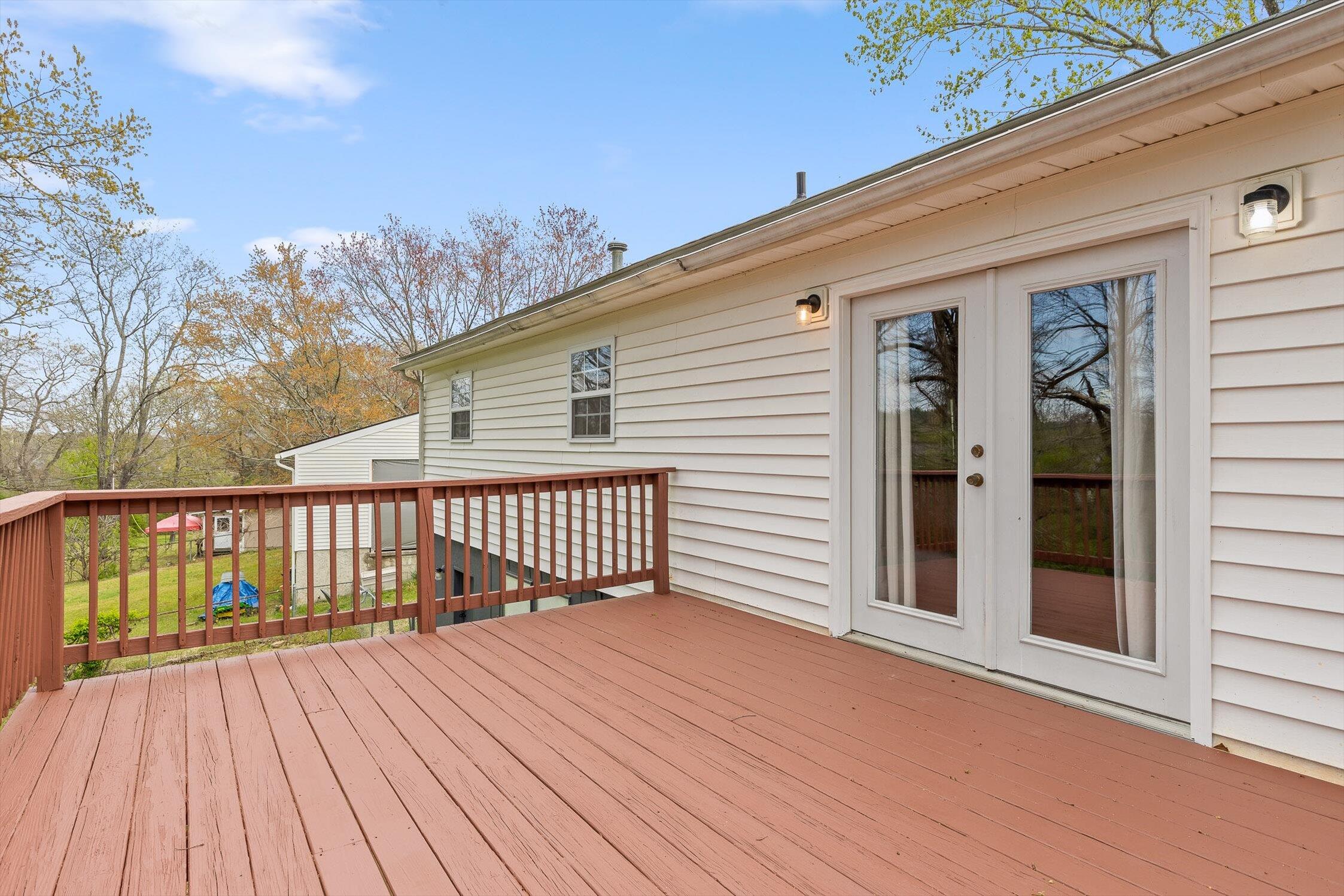 1207 Northern Hills Road