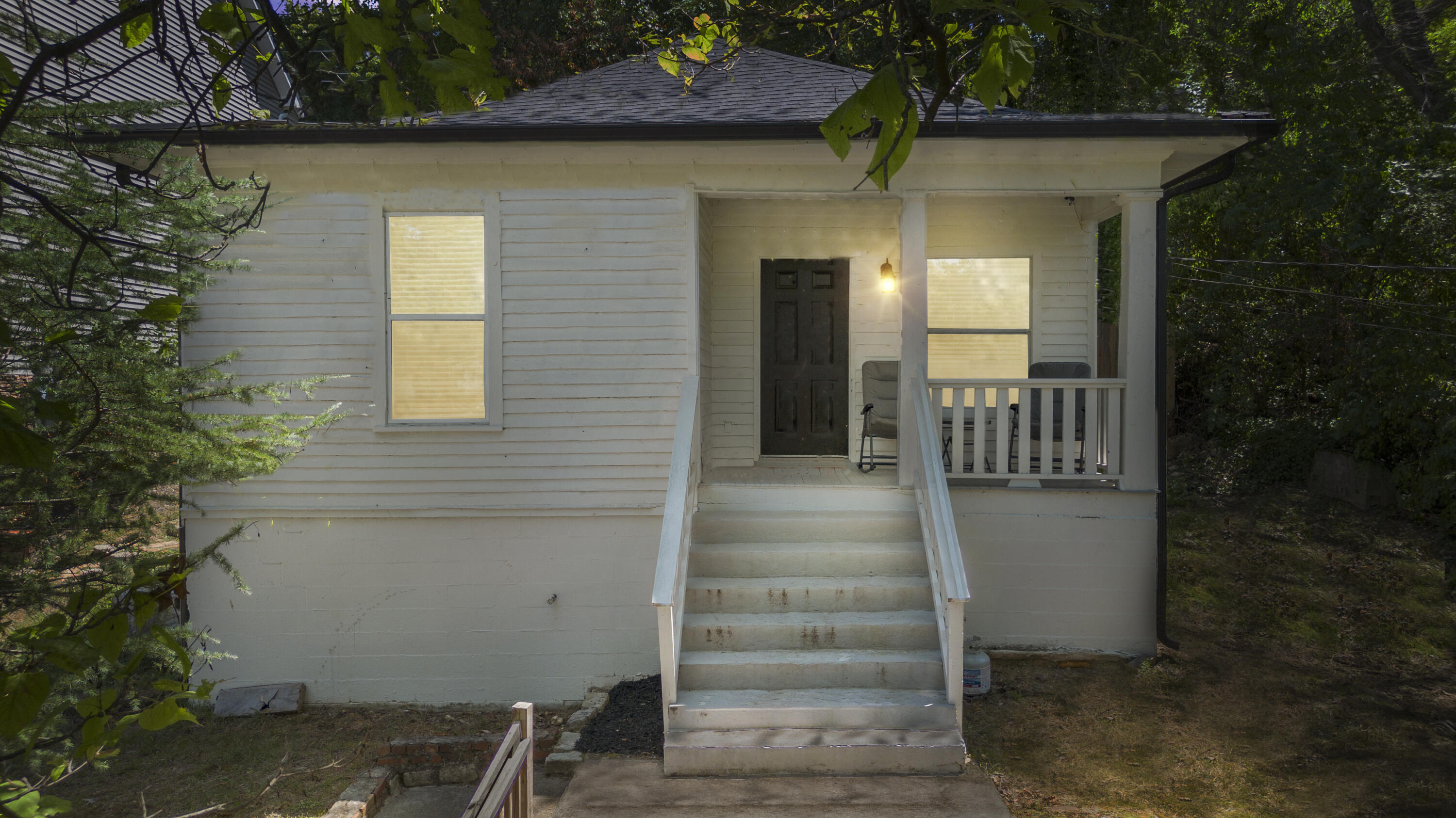 418 Thompson Street