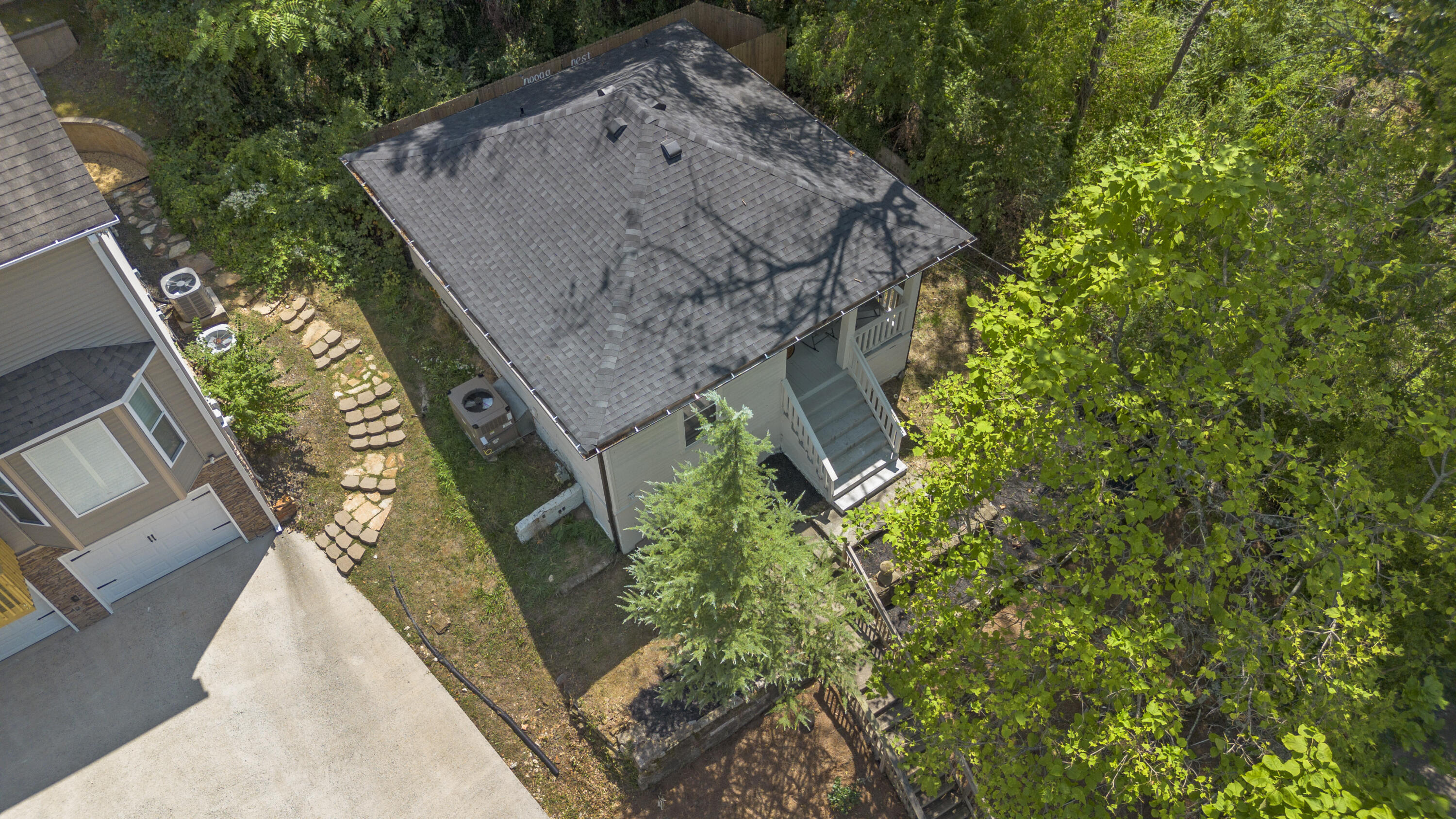 418 Thompson Street