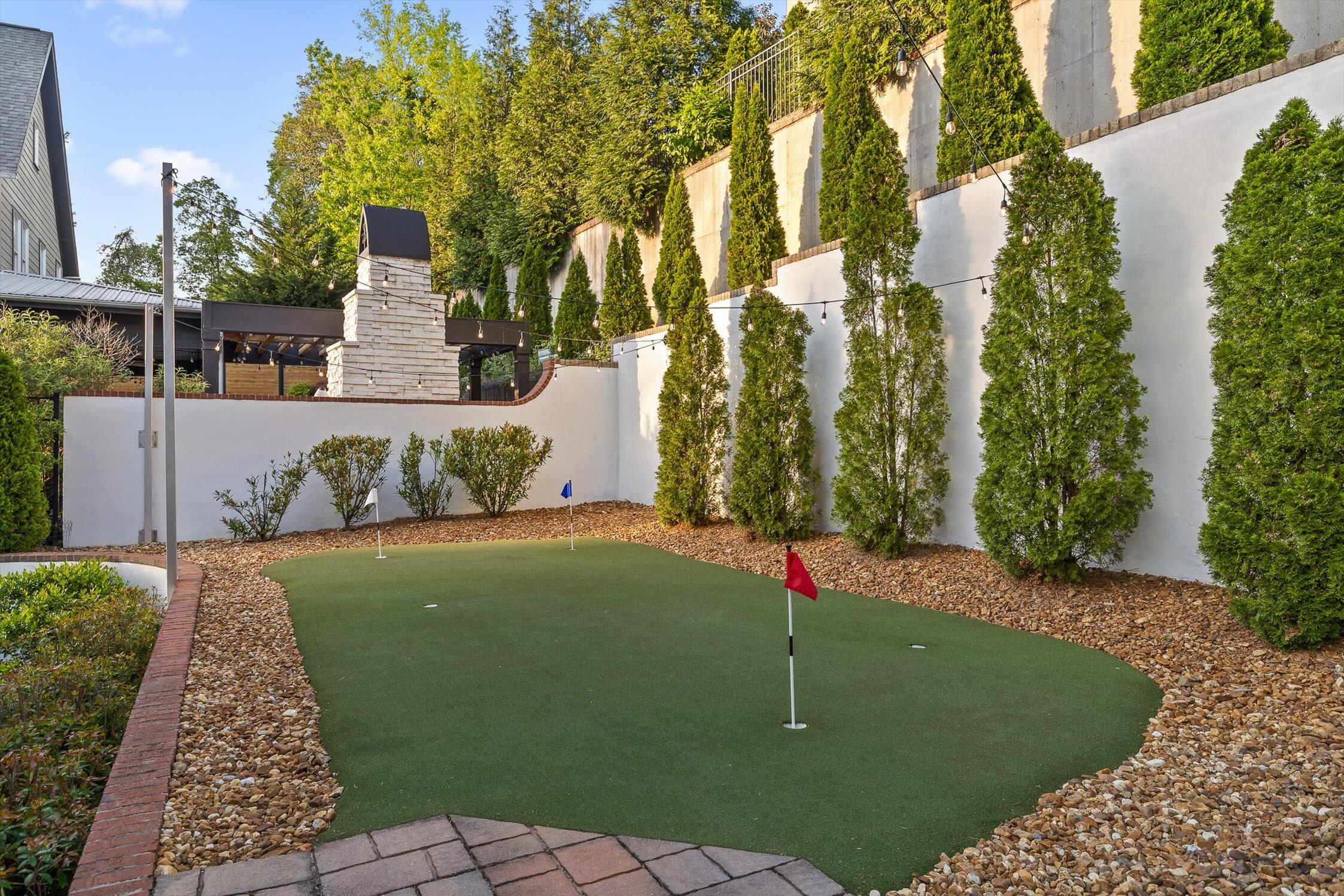 1704 Knickerbocker Avenue